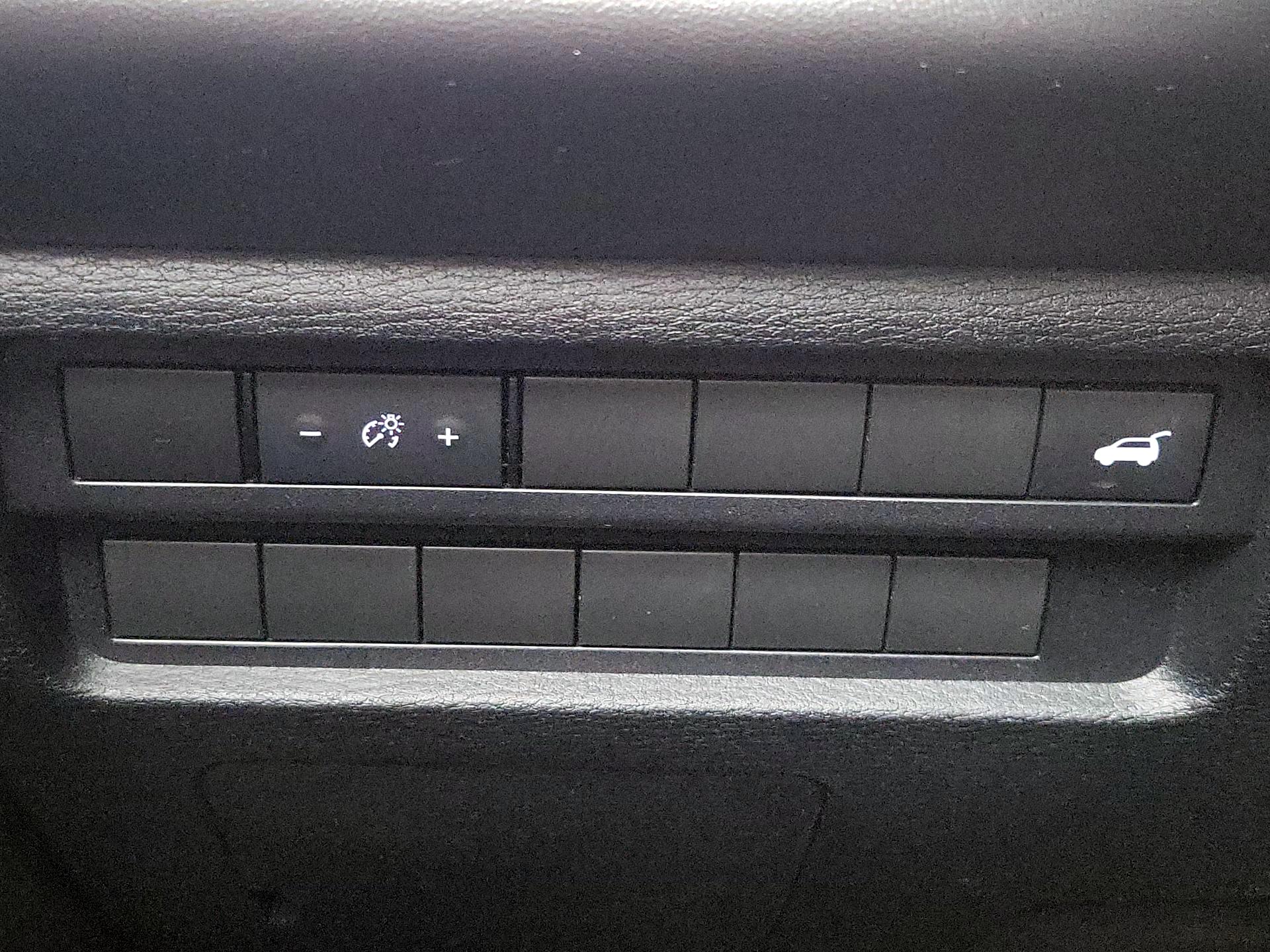 Thumbnail: 2022 Mitsubishi Outlander - 13