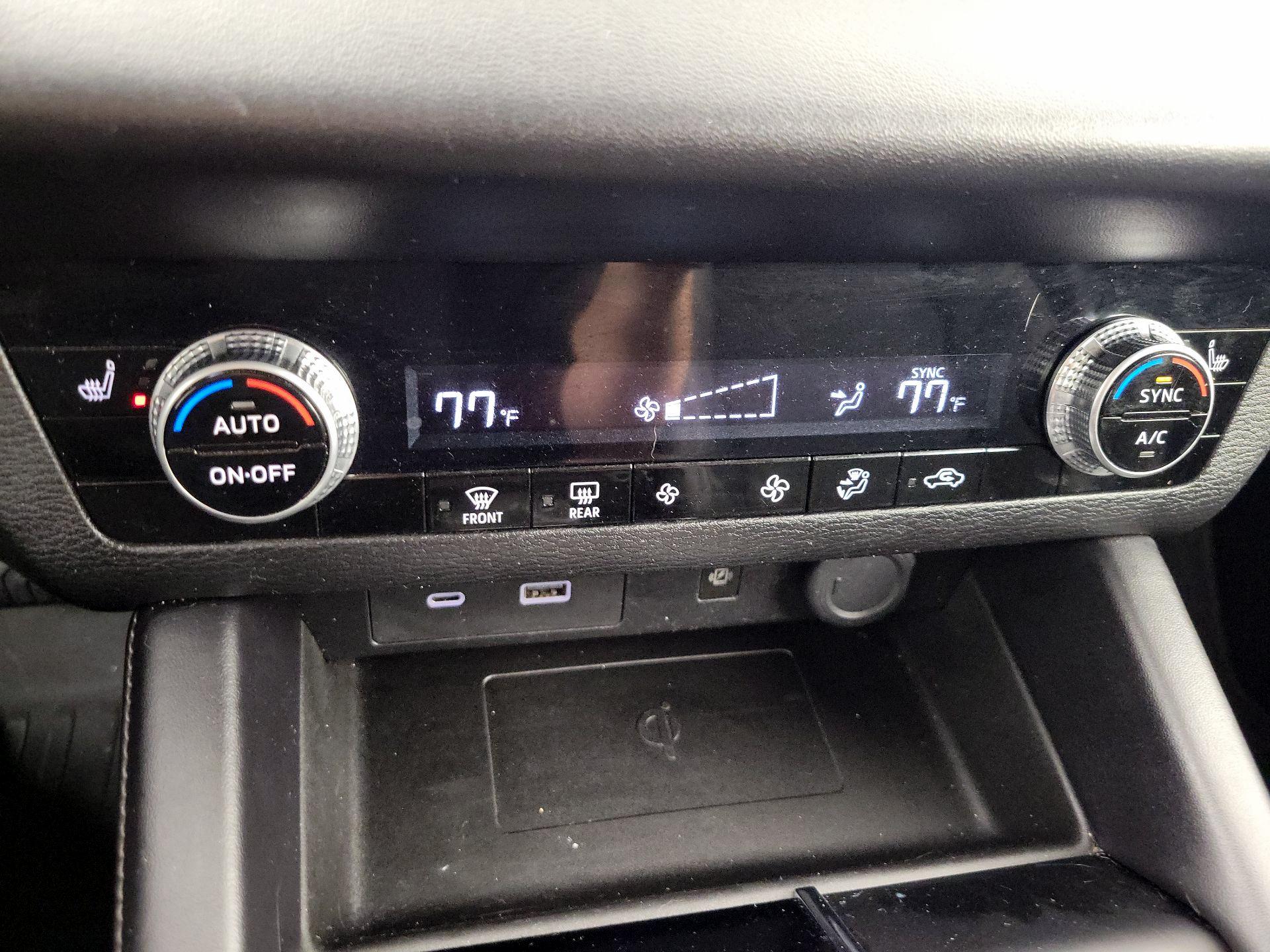 Thumbnail: 2022 Mitsubishi Outlander - 17