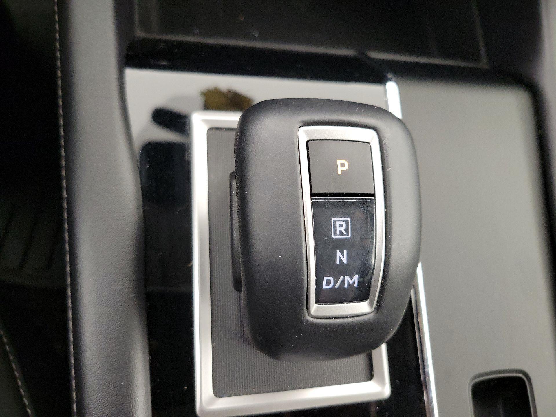 Thumbnail: 2022 Mitsubishi Outlander - 18