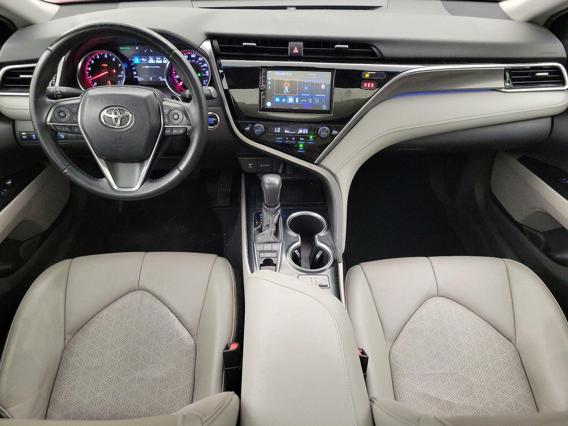 Thumbnail: 2018 Toyota Camry - 9