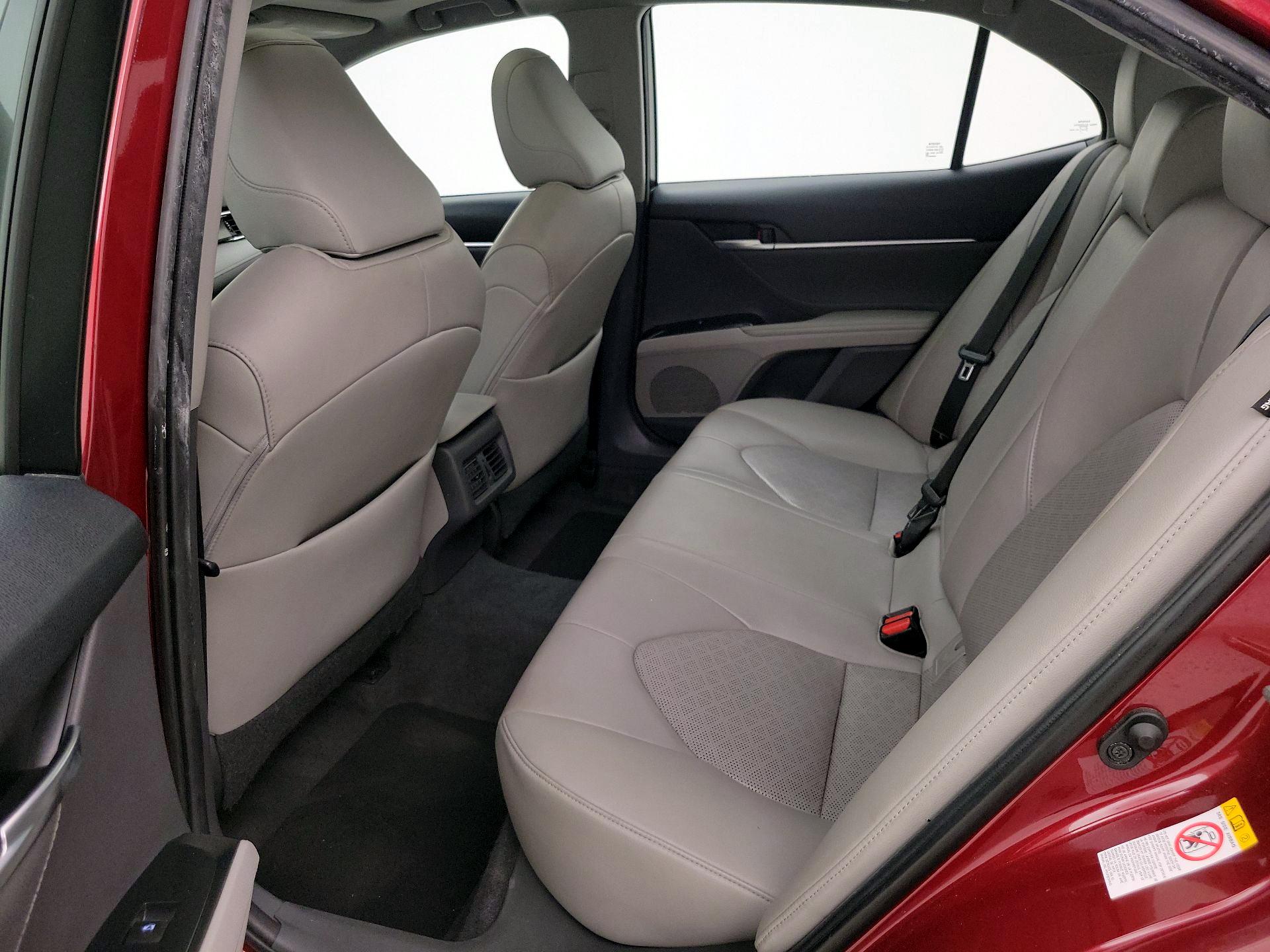 Thumbnail: 2018 Toyota Camry - 20