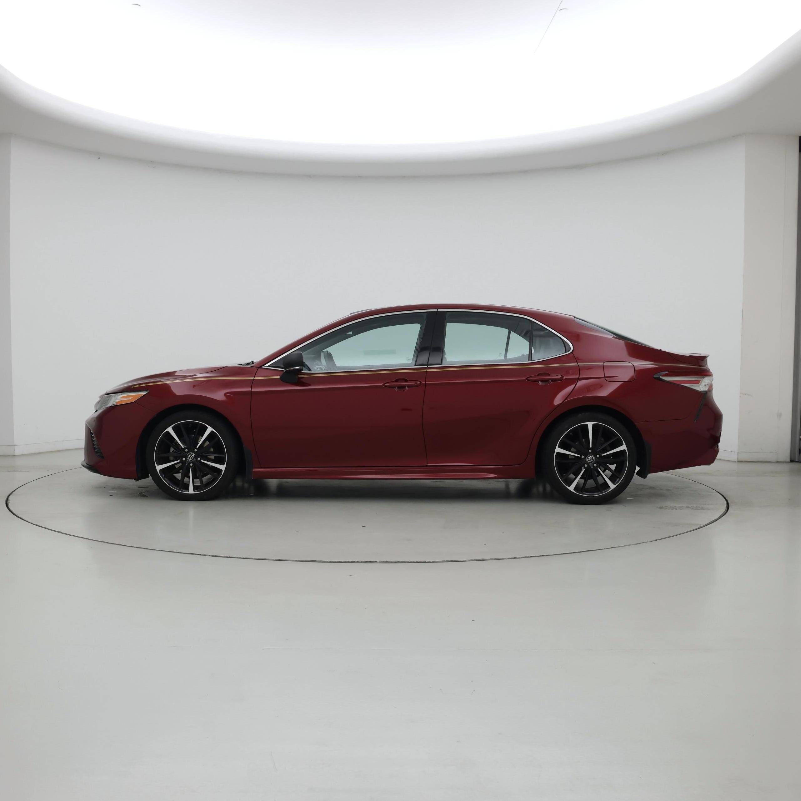 Thumbnail: 2018 Toyota Camry - 3
