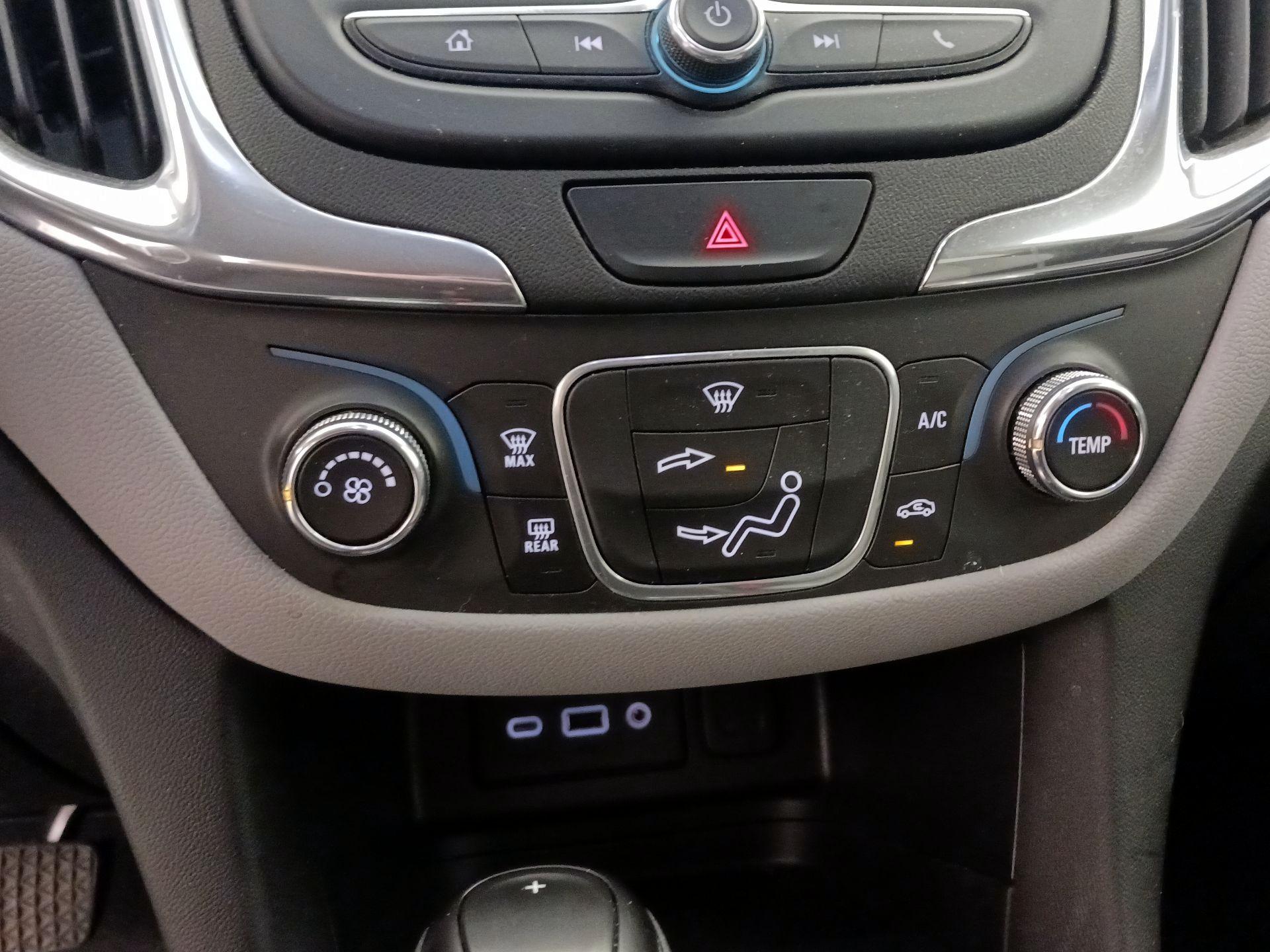 Thumbnail: 2020 Chevrolet Equinox - 16