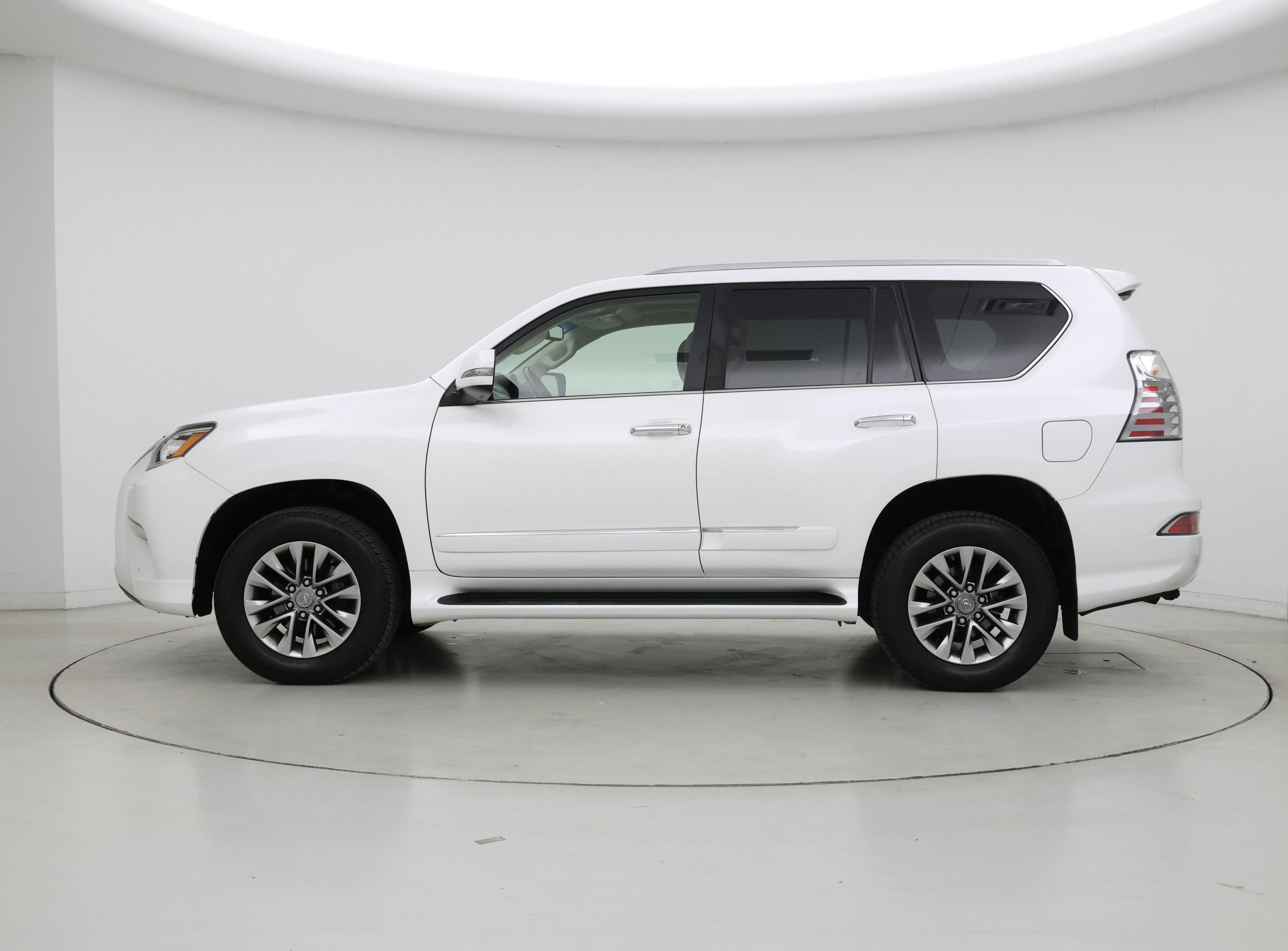 Thumbnail: 2018 Lexus GX - 3