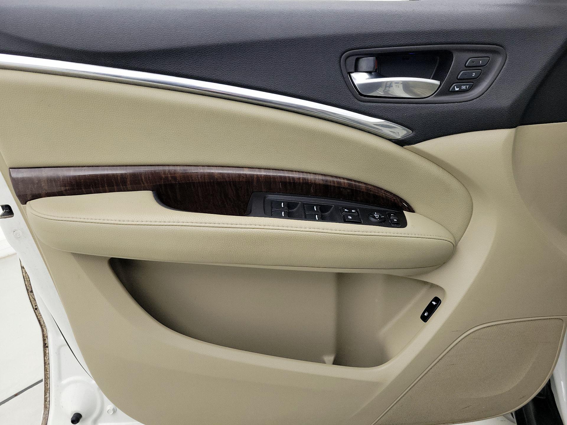 Thumbnail: 2017 Acura MDX - 12