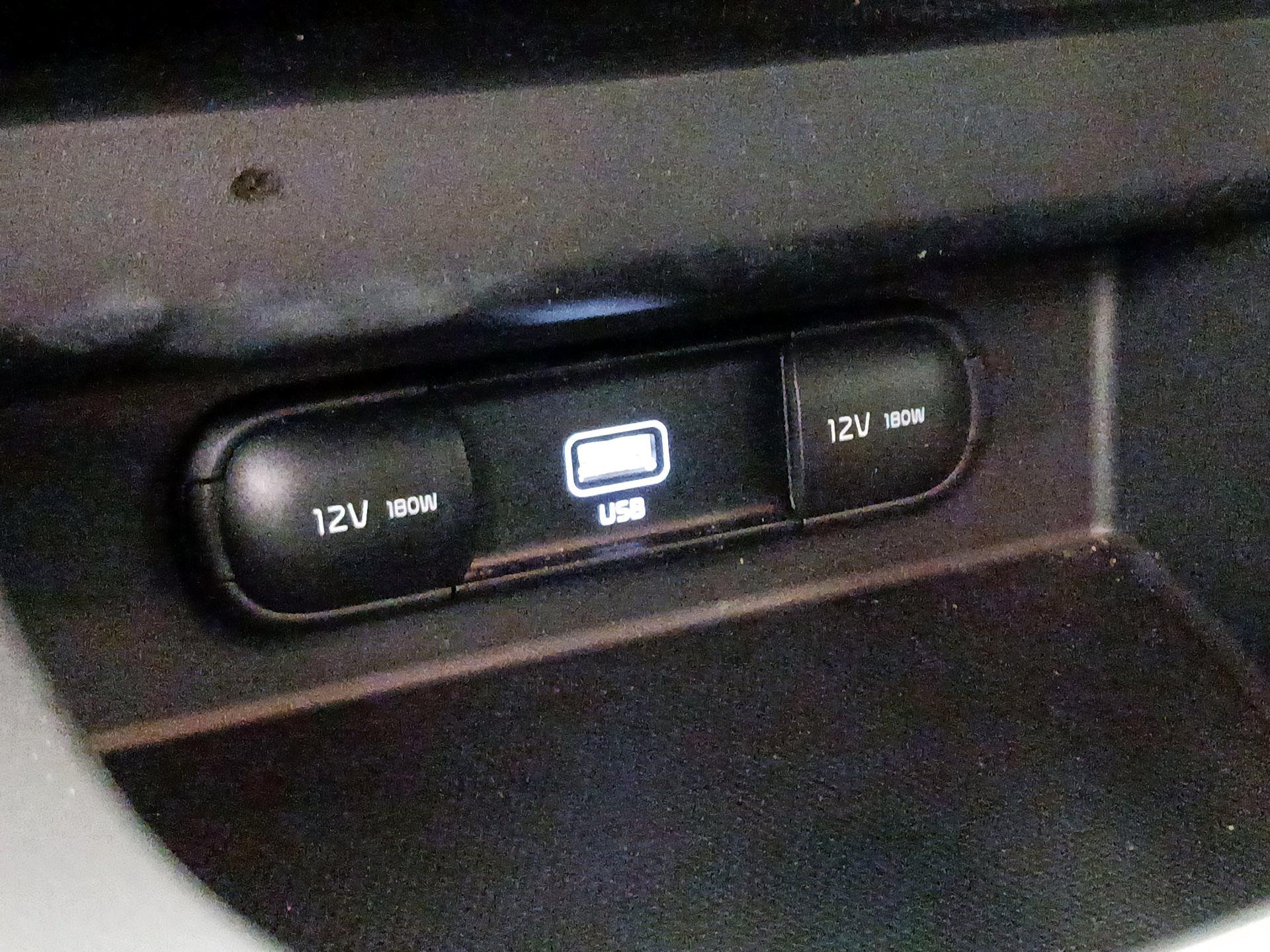 Thumbnail: 2023 Kia Seltos - 18