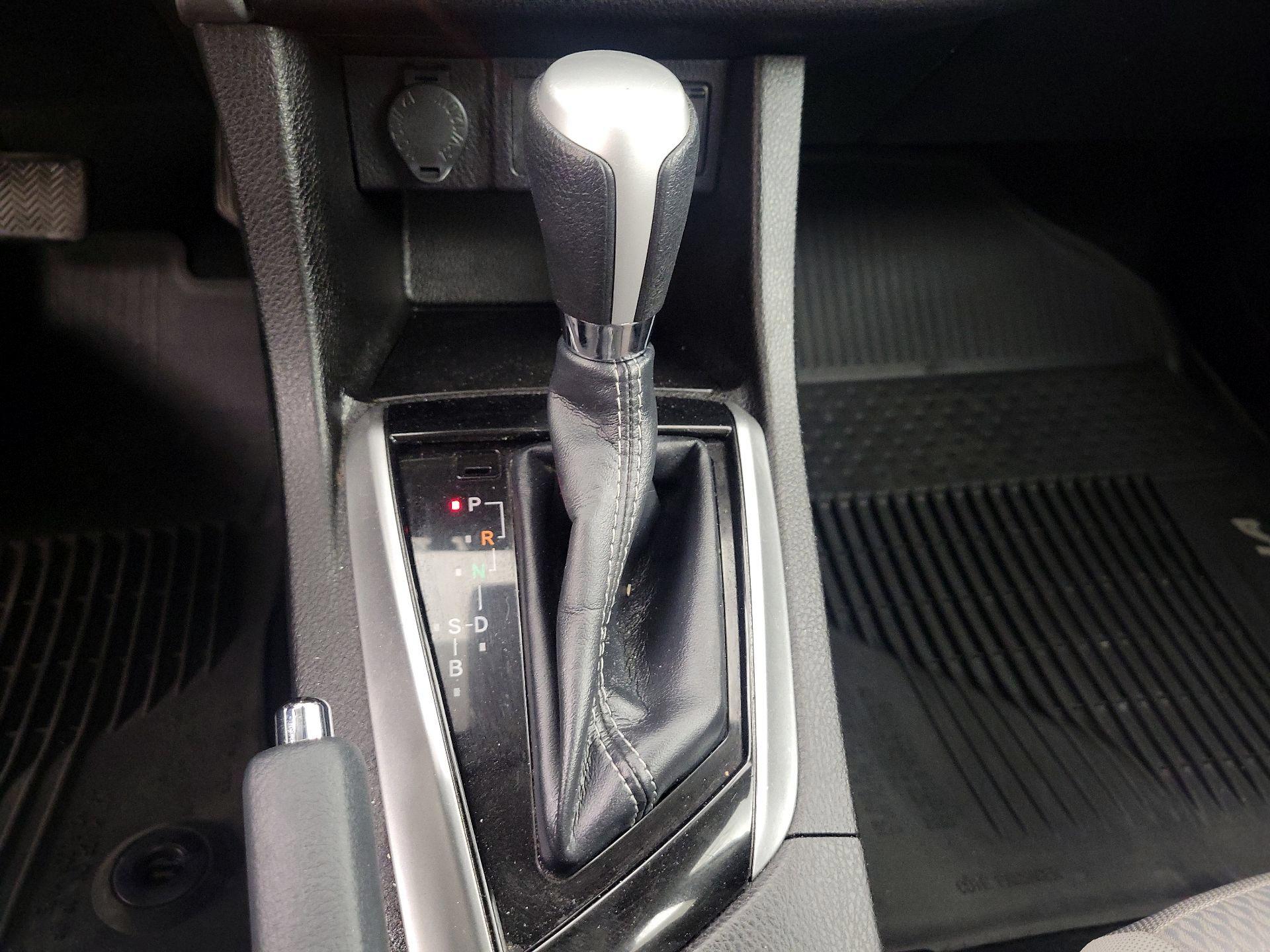 Thumbnail: 2019 Toyota Corolla - 17