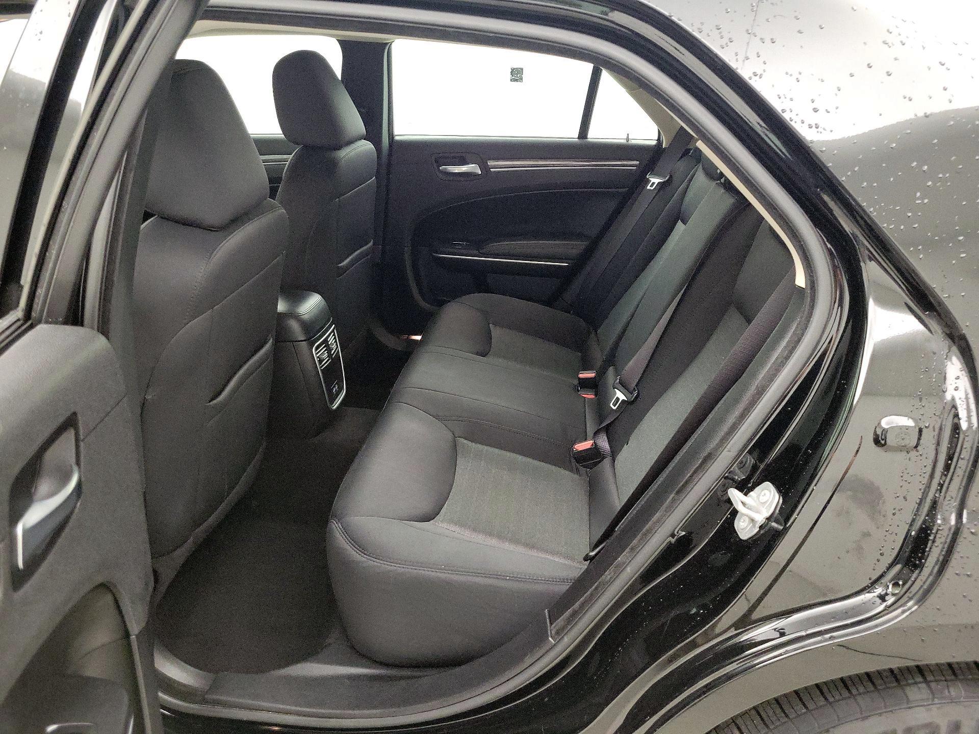 Thumbnail: 2021 Chrysler 300 - 19