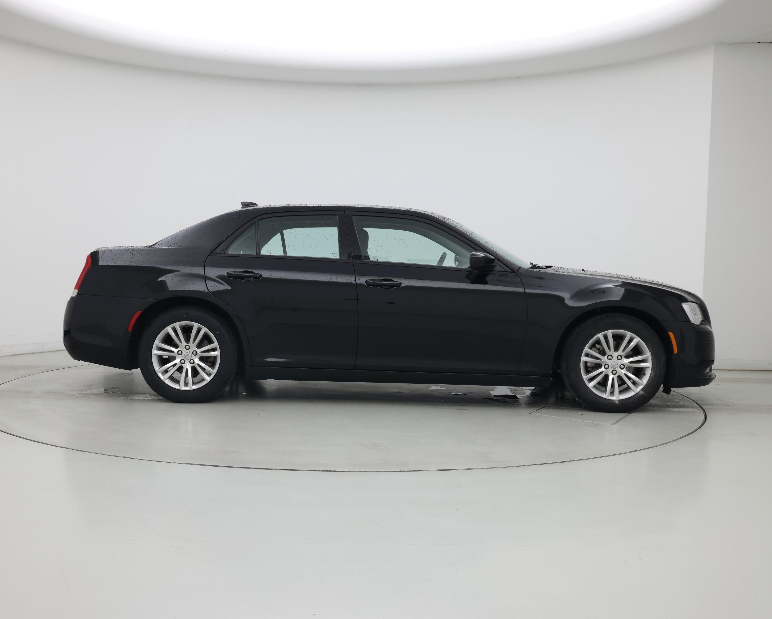 Thumbnail: 2021 Chrysler 300 - 7