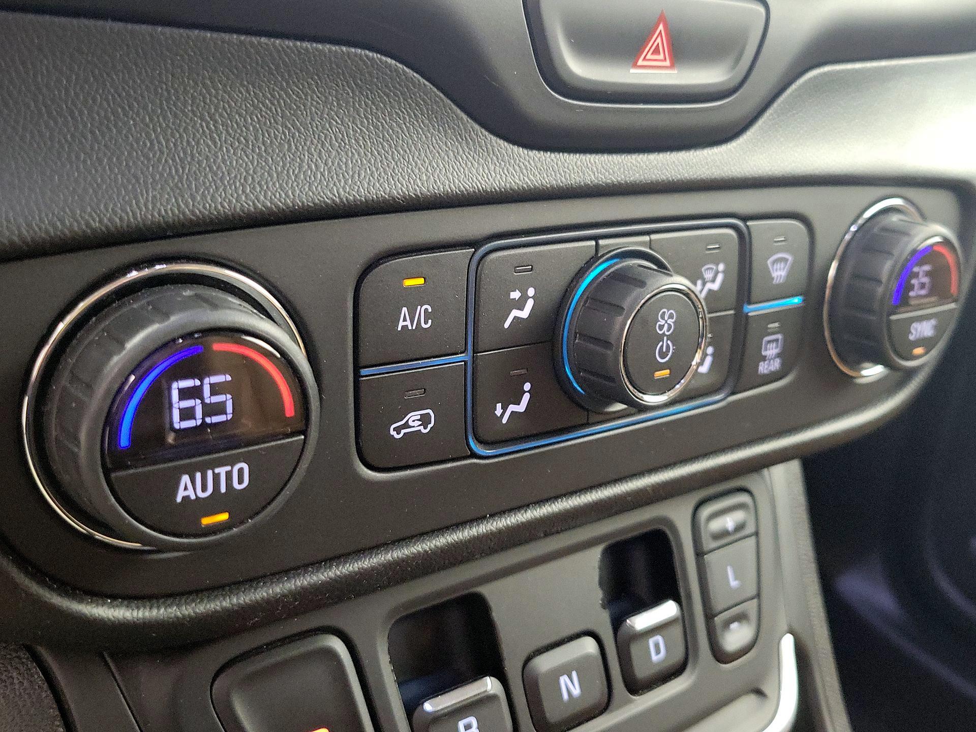 Thumbnail: 2018 GMC Terrain - 17