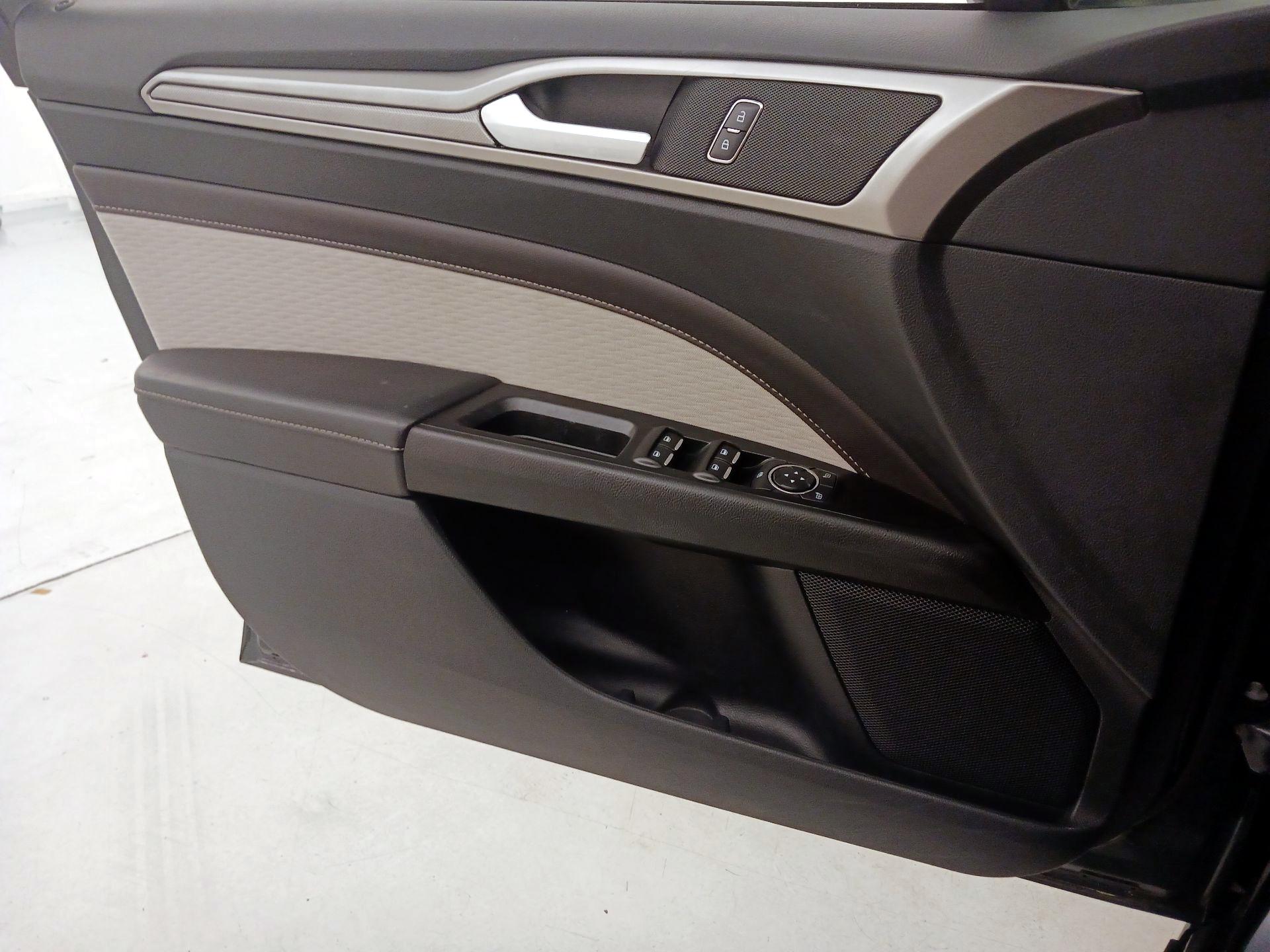 Thumbnail: 2020 Ford Fusion - 12