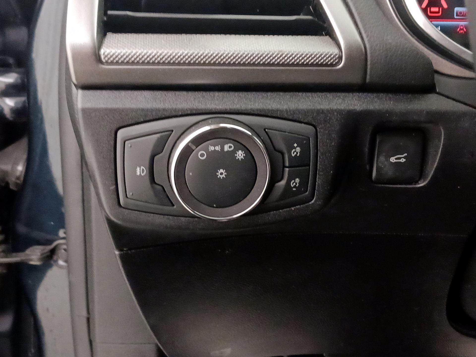 Thumbnail: 2020 Ford Fusion - 13