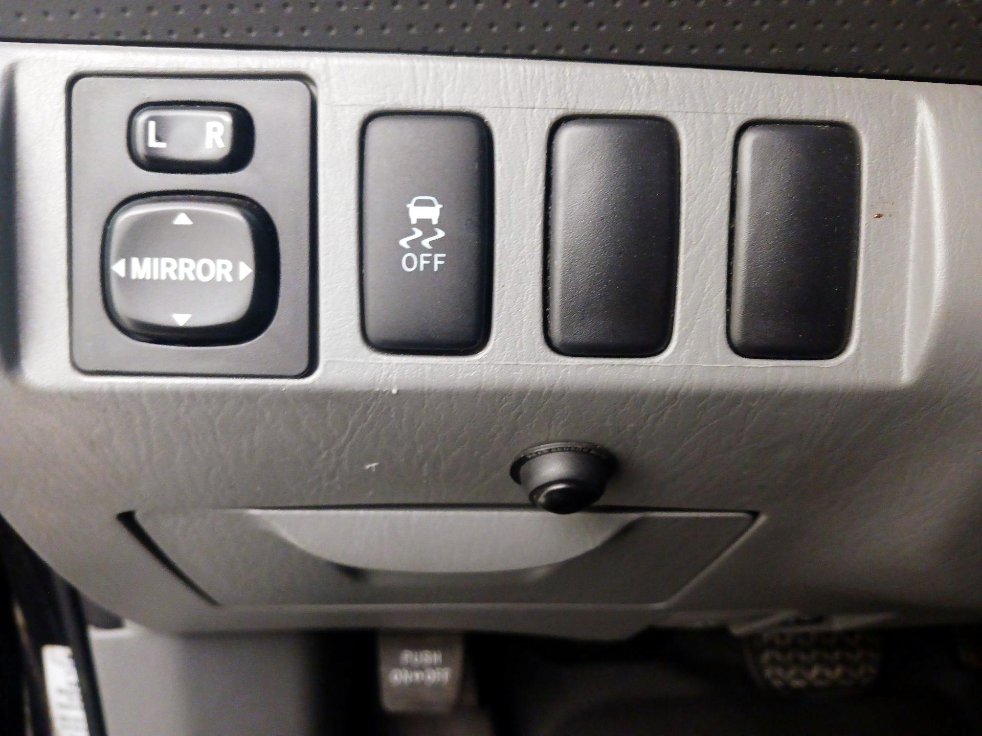 Thumbnail: 2015 Toyota Tacoma - 13