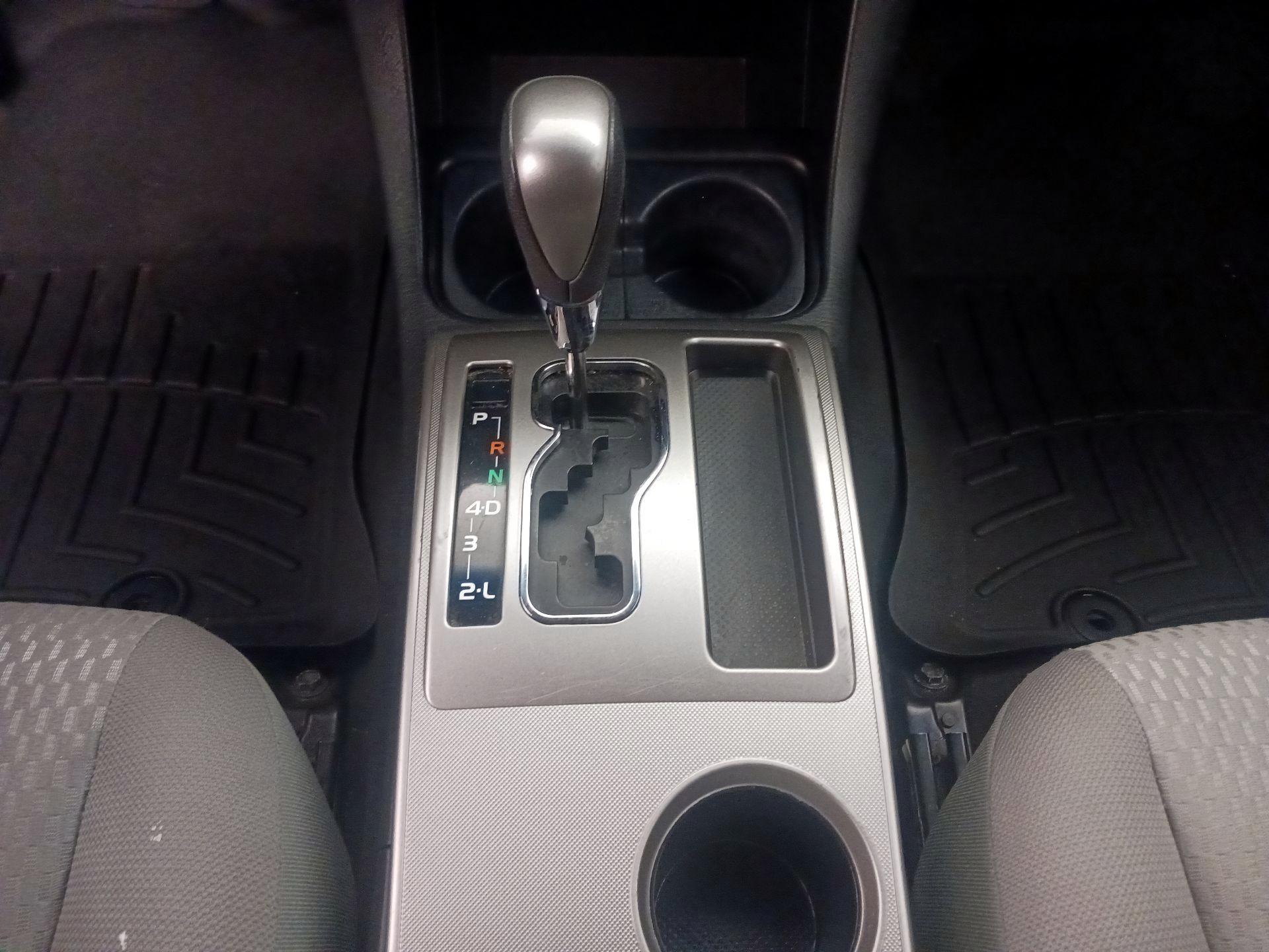 Thumbnail: 2015 Toyota Tacoma - 17