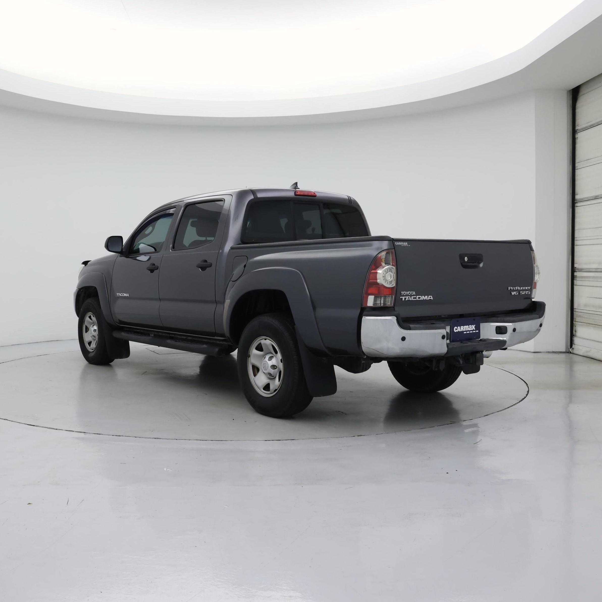 Thumbnail: 2015 Toyota Tacoma - 2