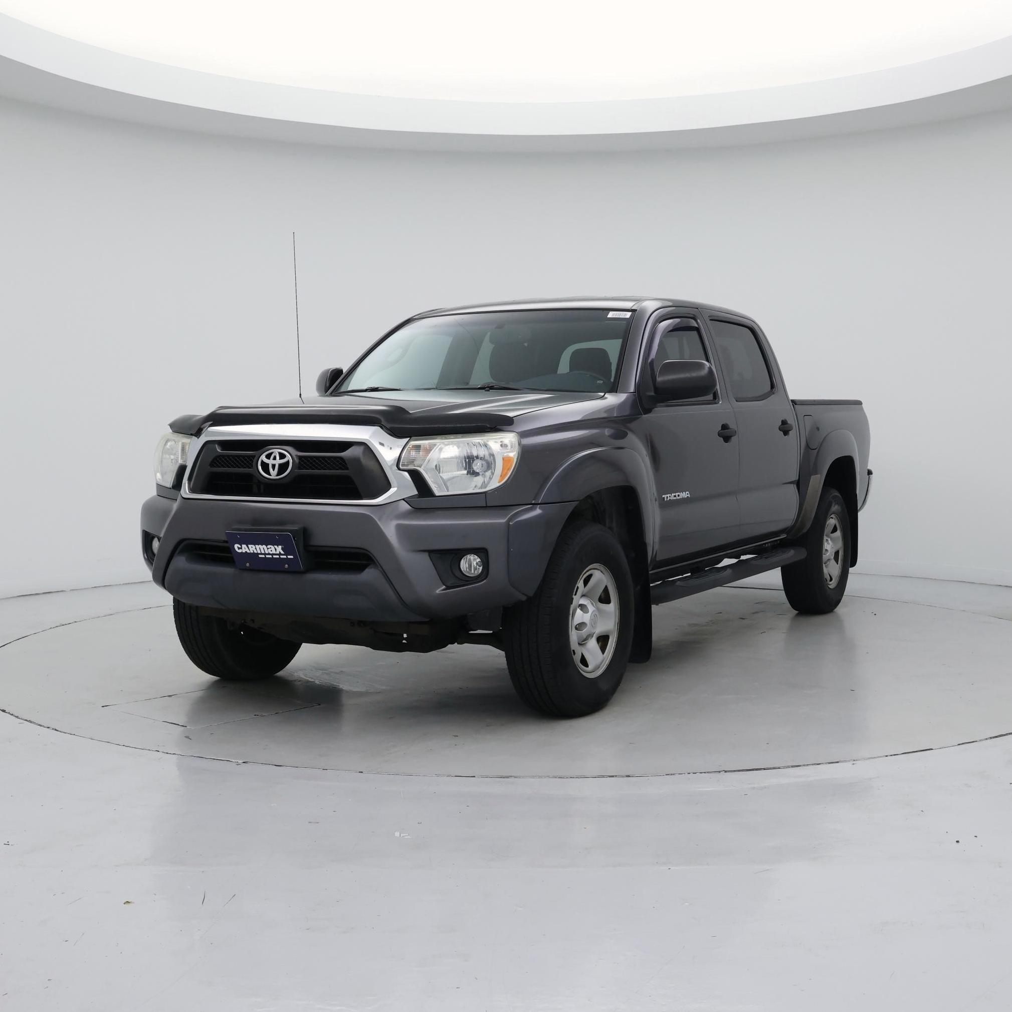 Thumbnail: 2015 Toyota Tacoma - 4
