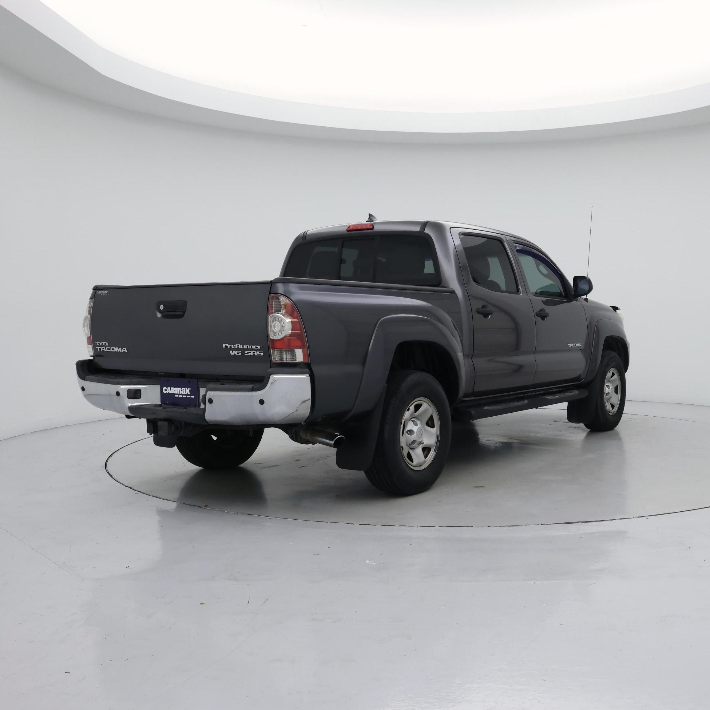 Thumbnail: 2015 Toyota Tacoma - 8