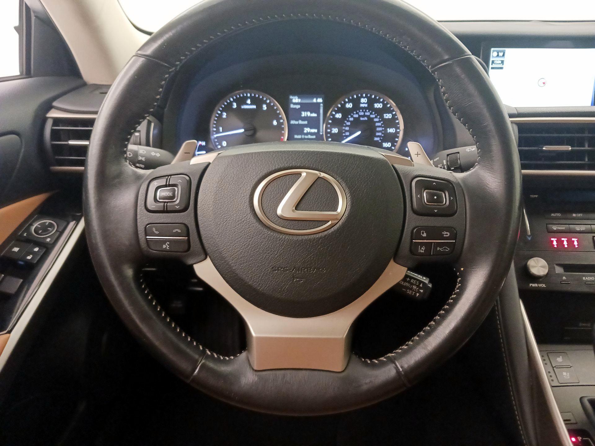 Thumbnail: 2017 Lexus IS - 10