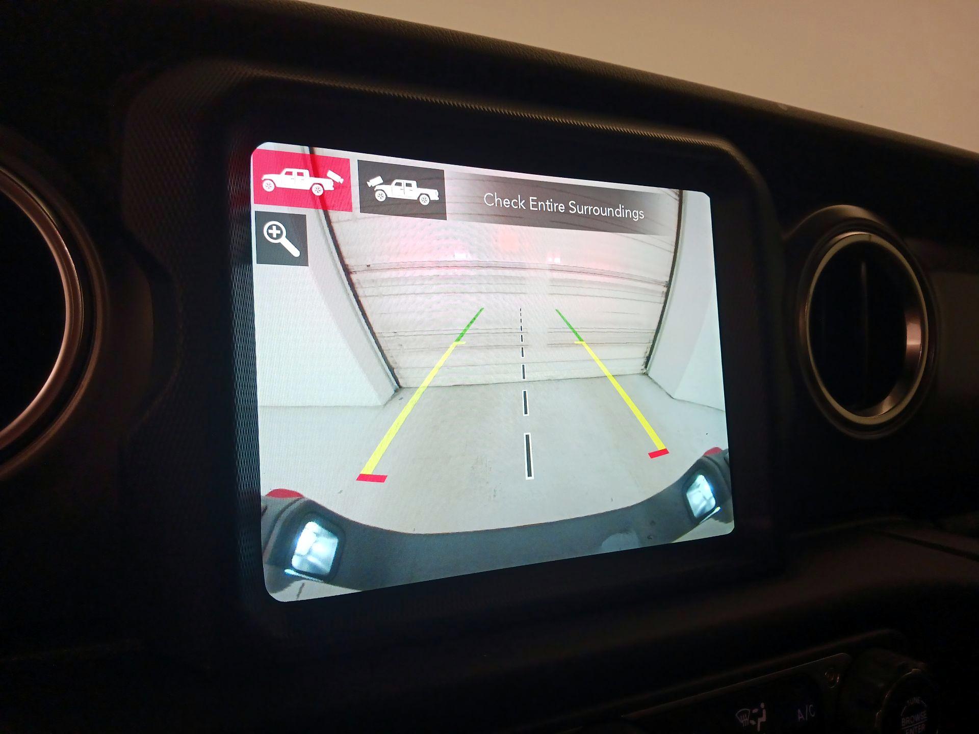 Thumbnail: 2021 Jeep Gladiator - 15