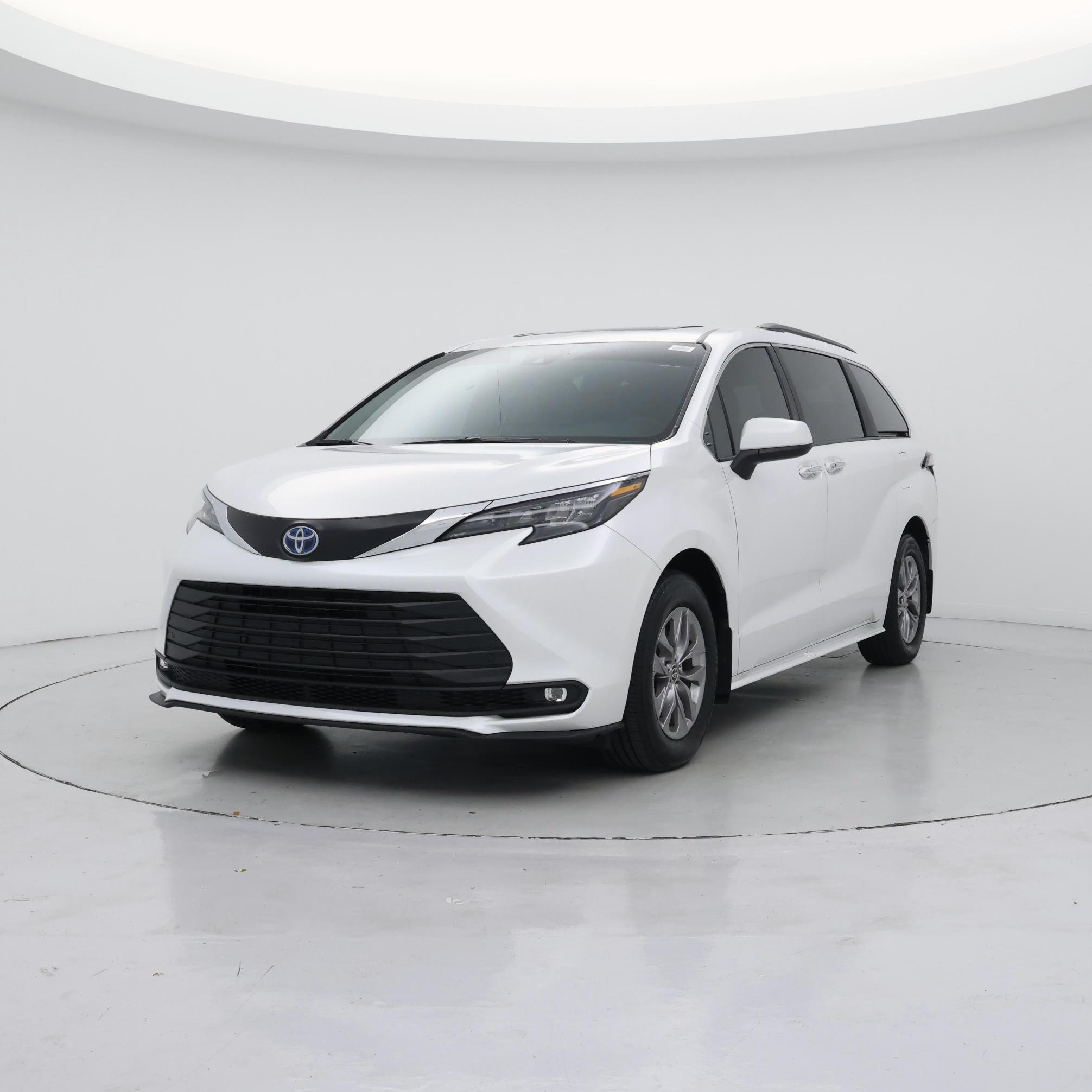 Thumbnail: 2025 Toyota Sienna - 4