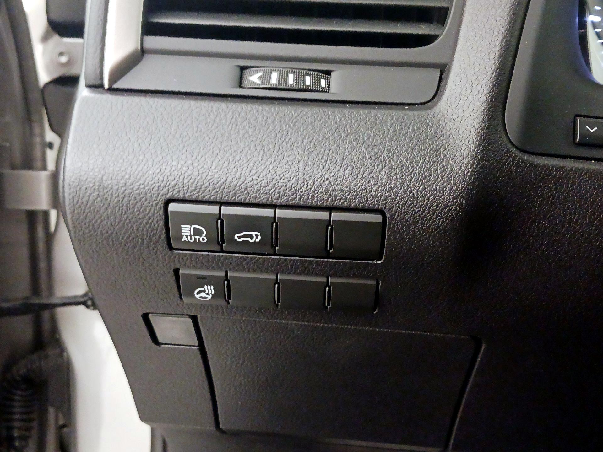 Thumbnail: 2018 Lexus RX - 13