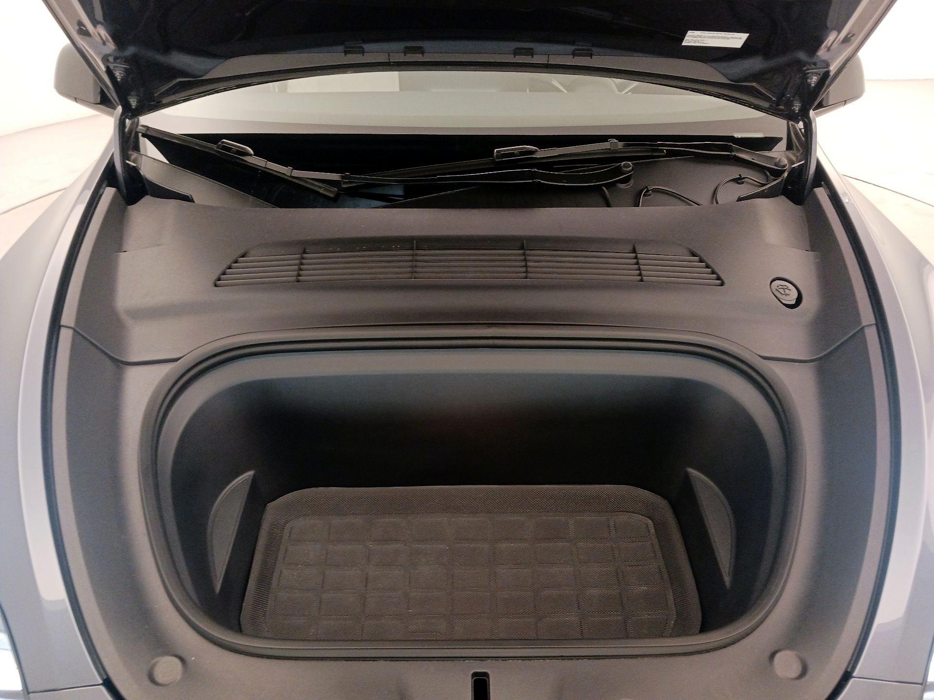 Thumbnail: 2023 Tesla Model Y - 20