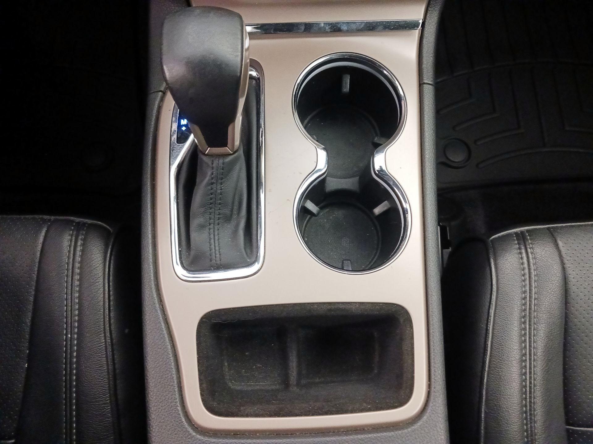 Thumbnail: 2017 Jeep Grand Cherokee - 17