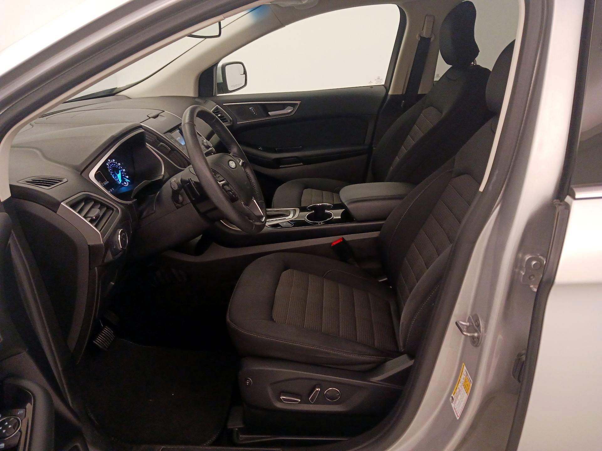 Thumbnail: 2017 Ford Edge - 11