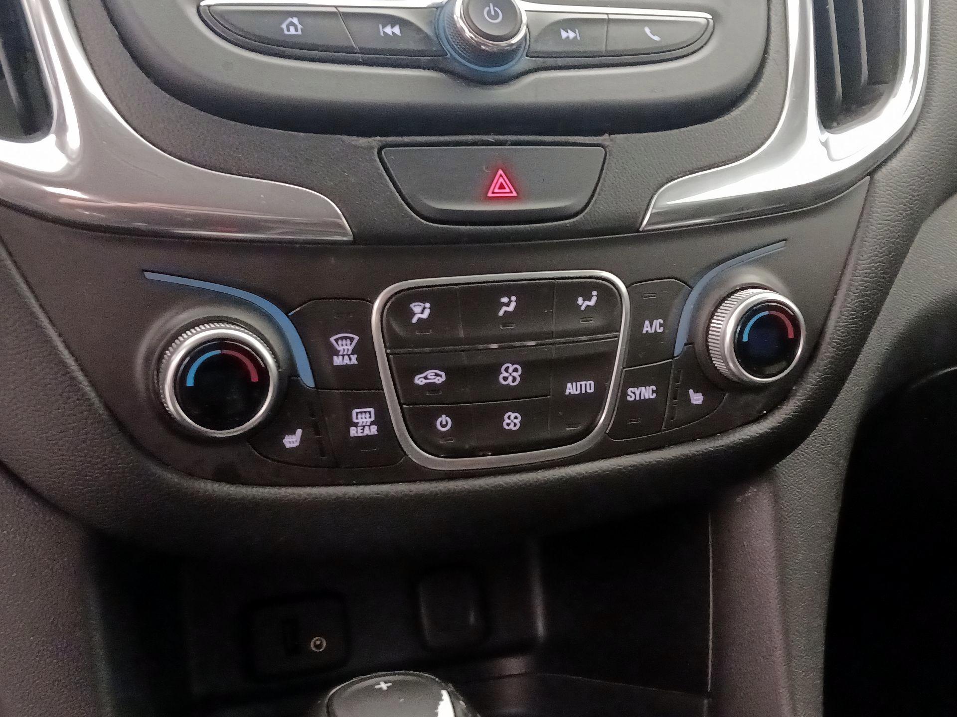 Thumbnail: 2018 Chevrolet Equinox - 16