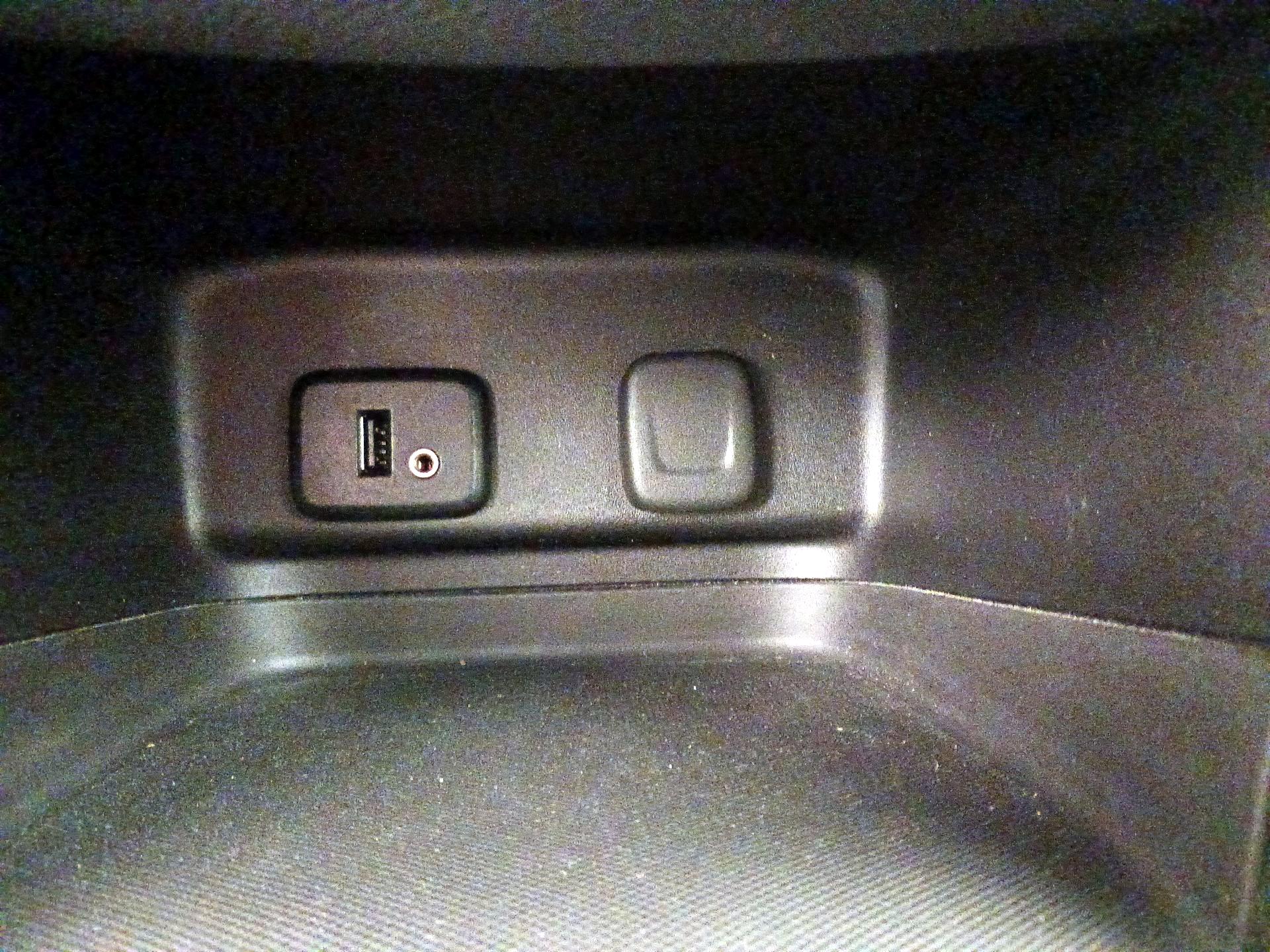 Thumbnail: 2018 Chevrolet Equinox - 18