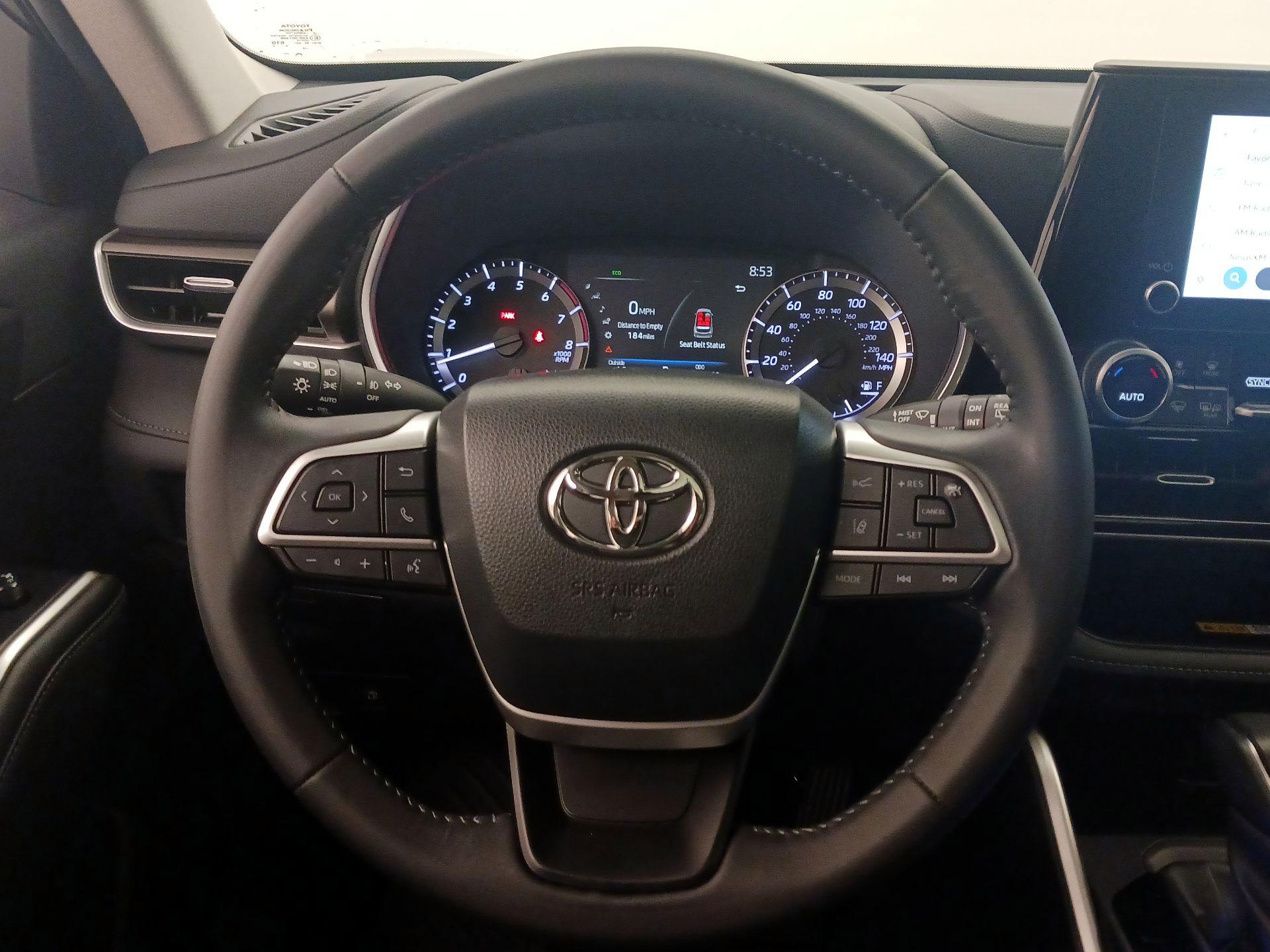 Thumbnail: 2023 Toyota Highlander - 10