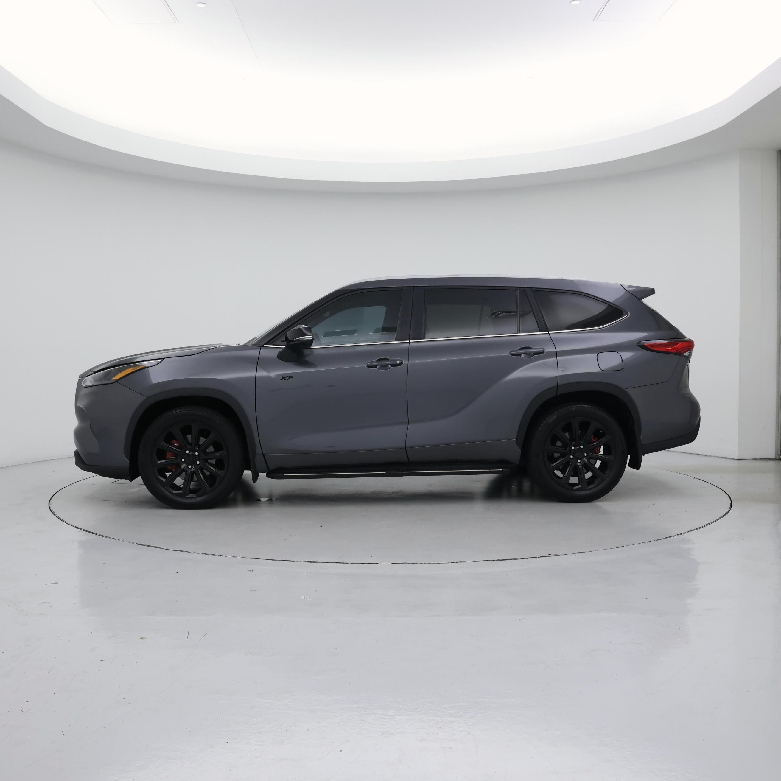 Thumbnail: 2023 Toyota Highlander - 3