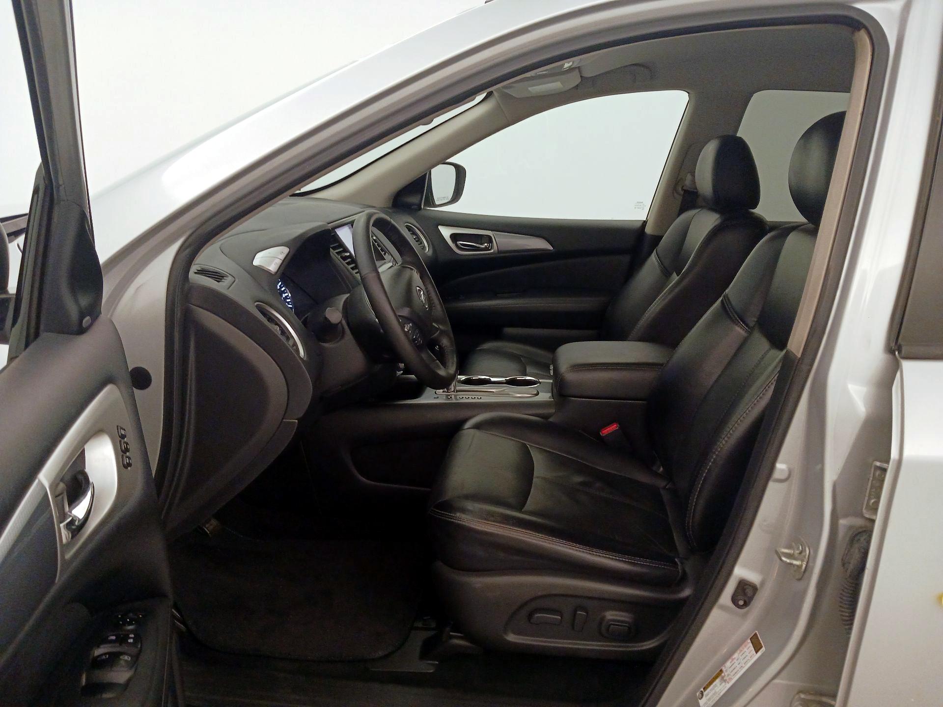 Thumbnail: 2020 Nissan Pathfinder - 11