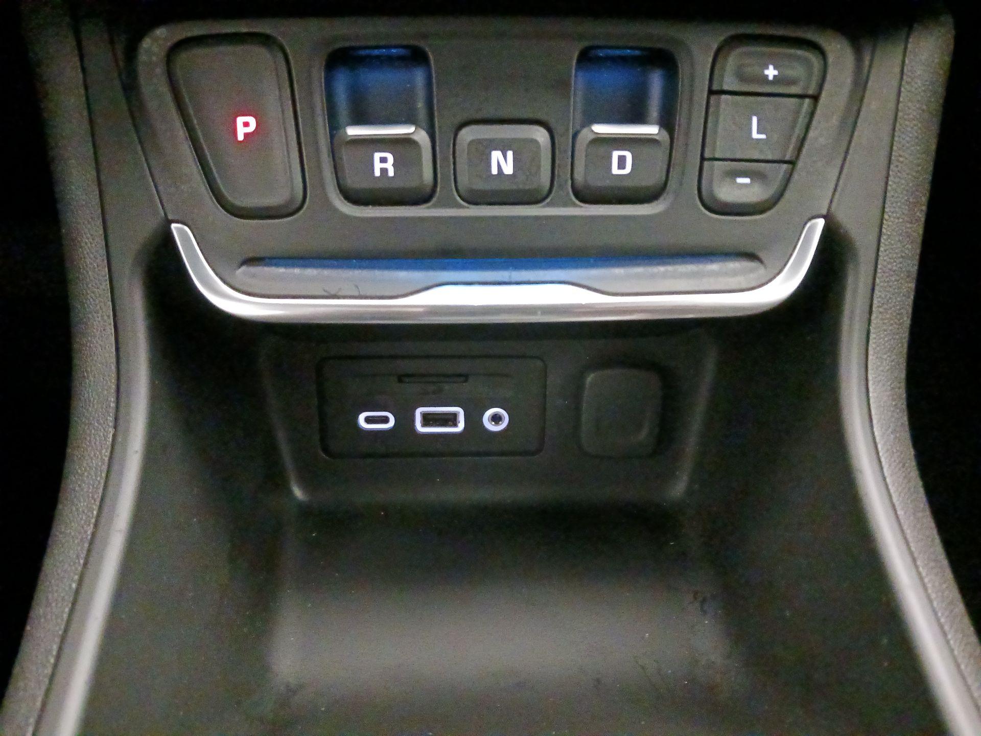 Thumbnail: 2020 GMC Terrain - 17