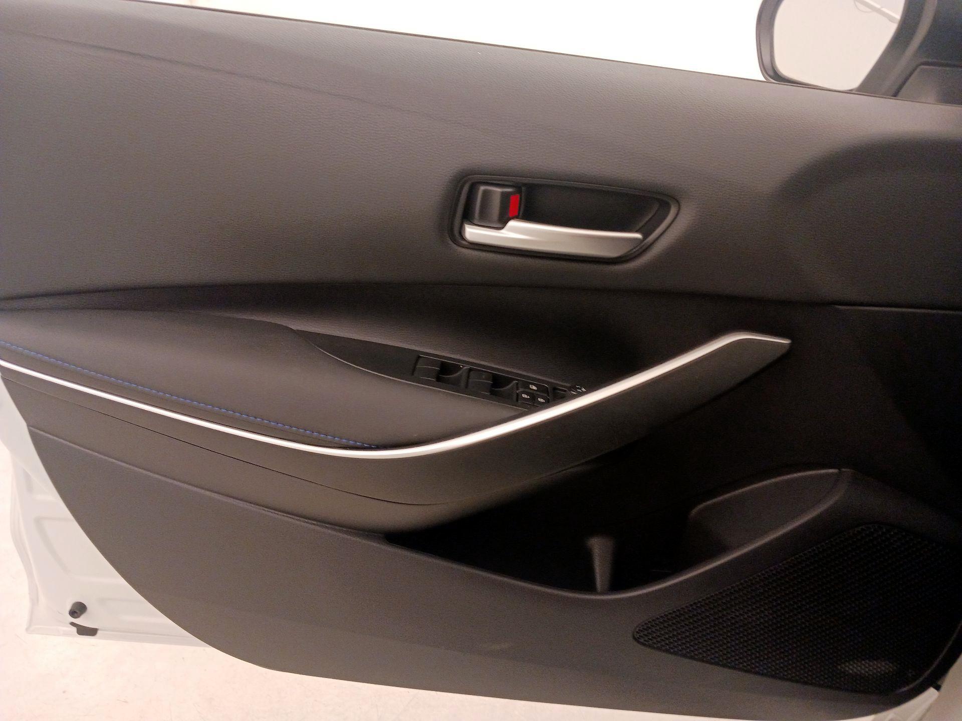 Thumbnail: 2021 Toyota Corolla - 12