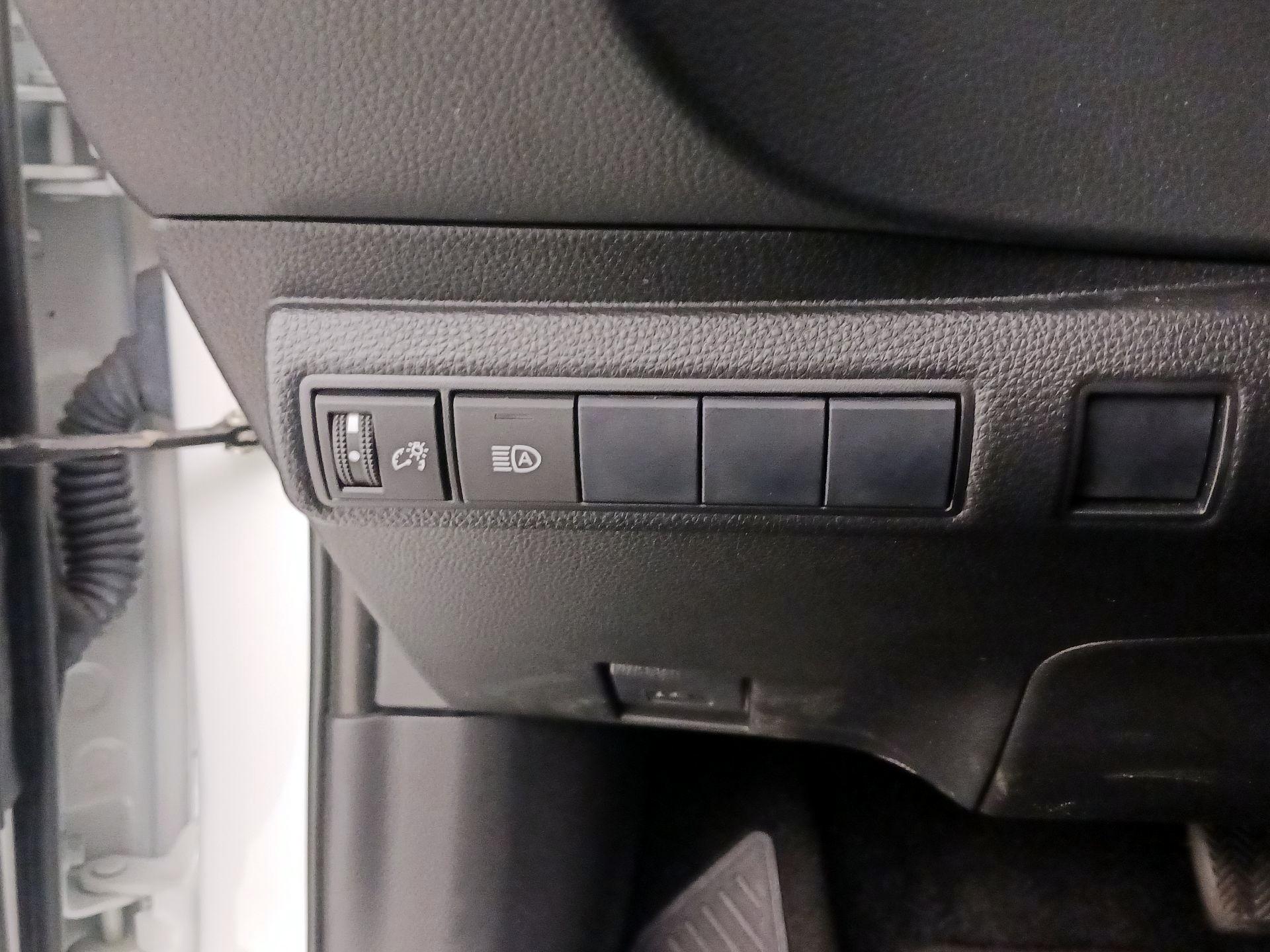 Thumbnail: 2021 Toyota Corolla - 13