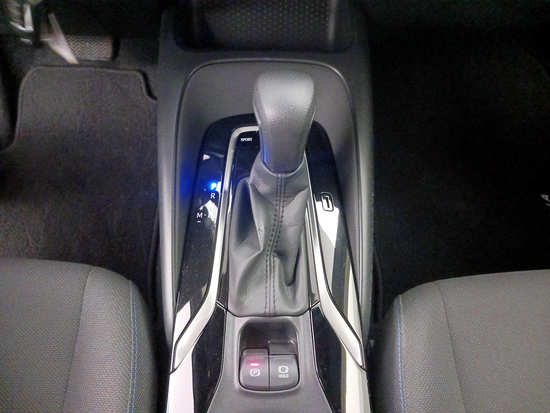 Thumbnail: 2021 Toyota Corolla - 17