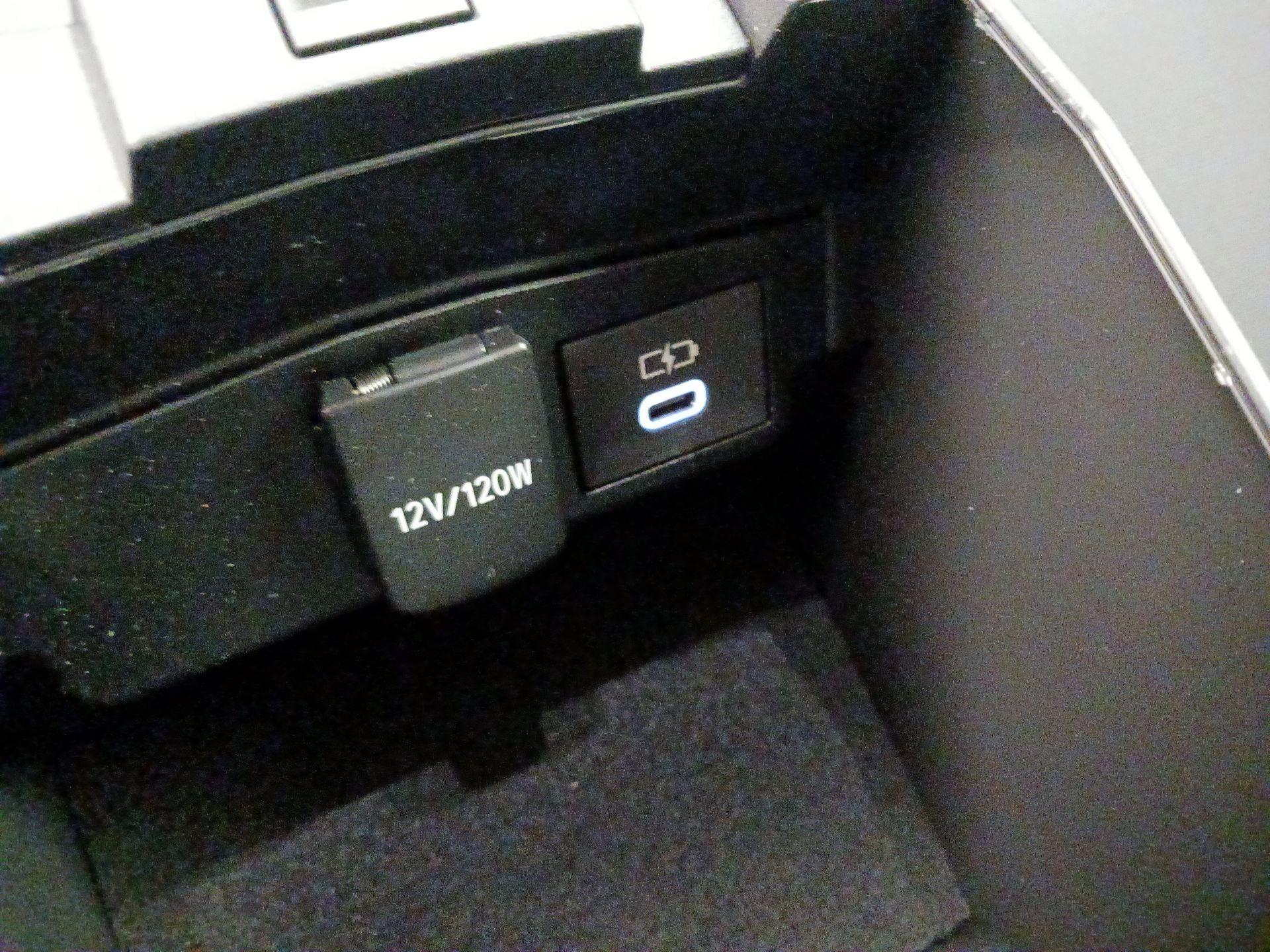 Thumbnail: 2025 Toyota Corolla - 18