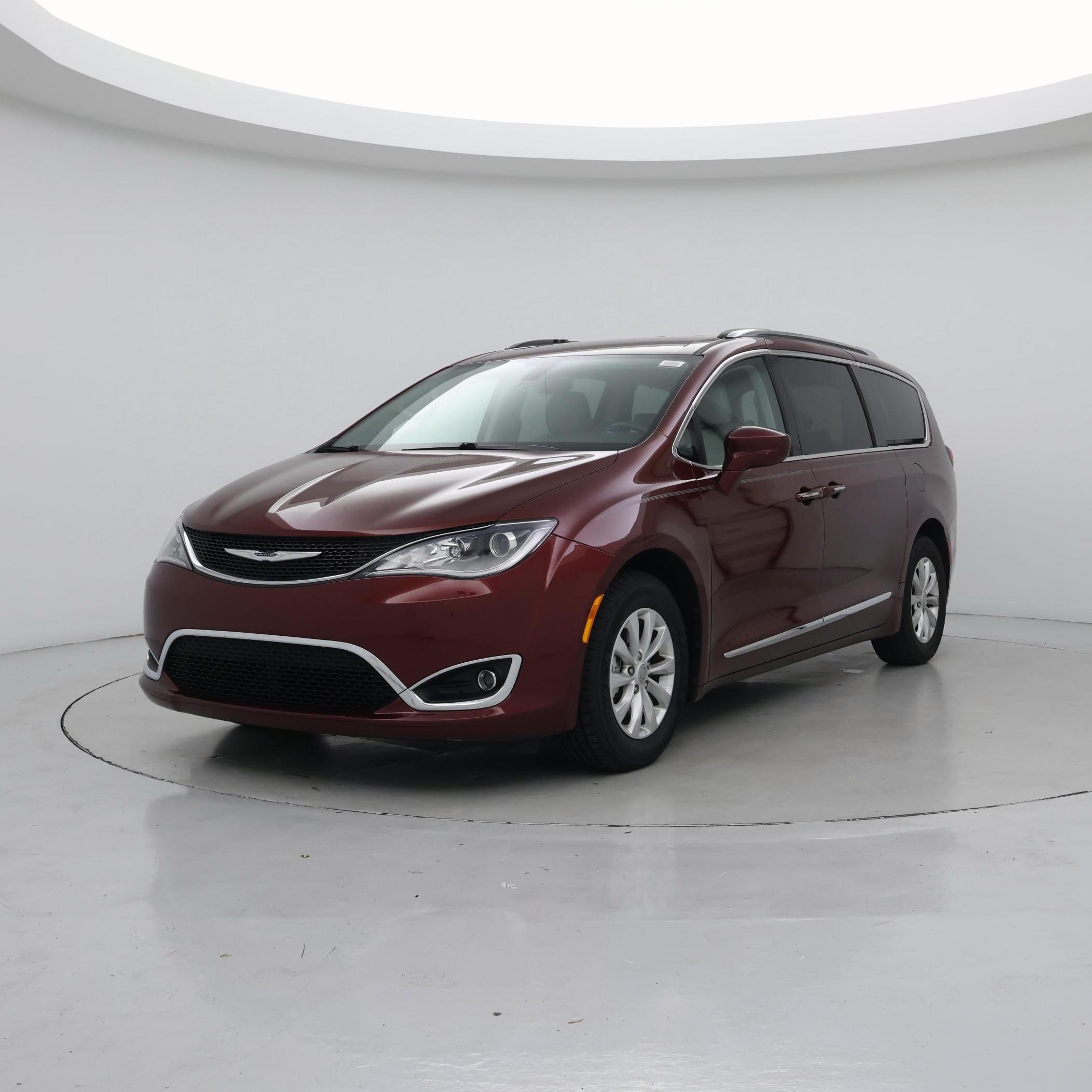 Thumbnail: 2019 Chrysler Pacifica - 4