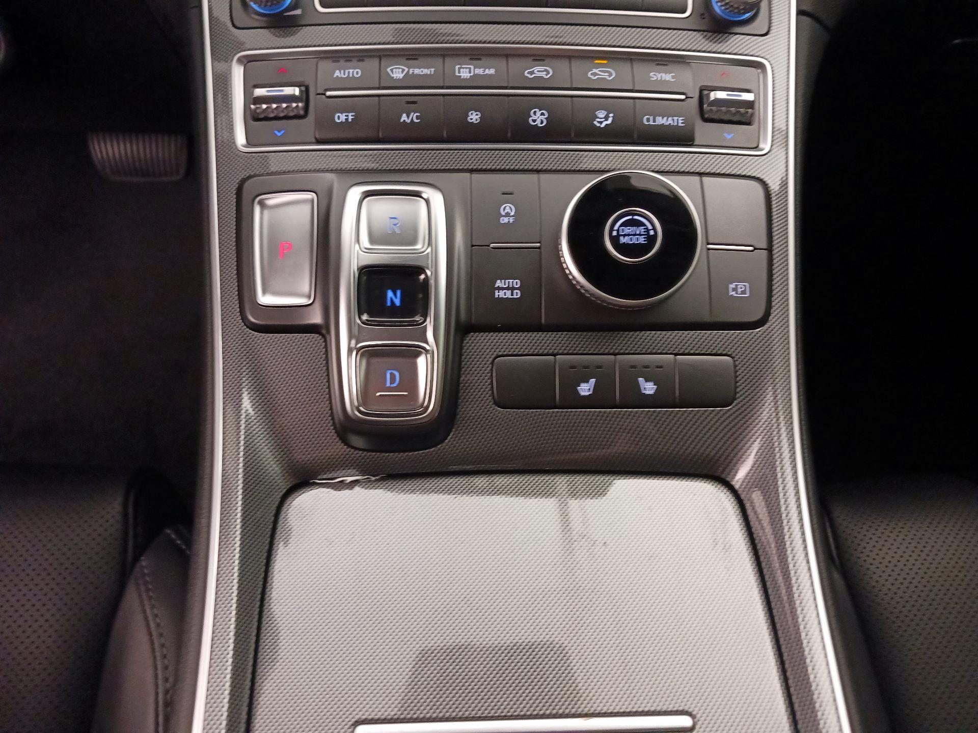 Thumbnail: 2023 Hyundai Santa Fe - 18