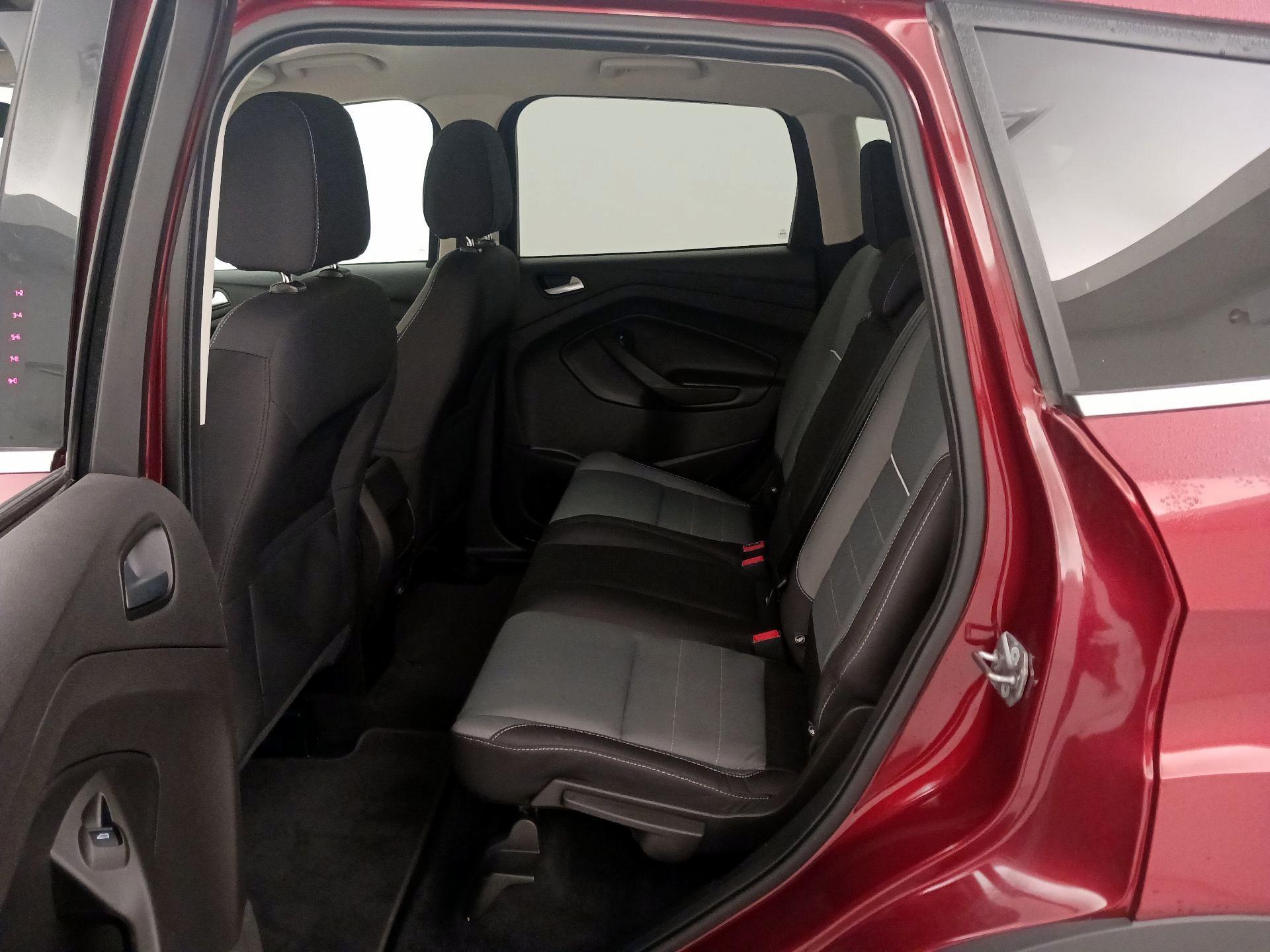 Thumbnail: 2015 Ford Escape - 19