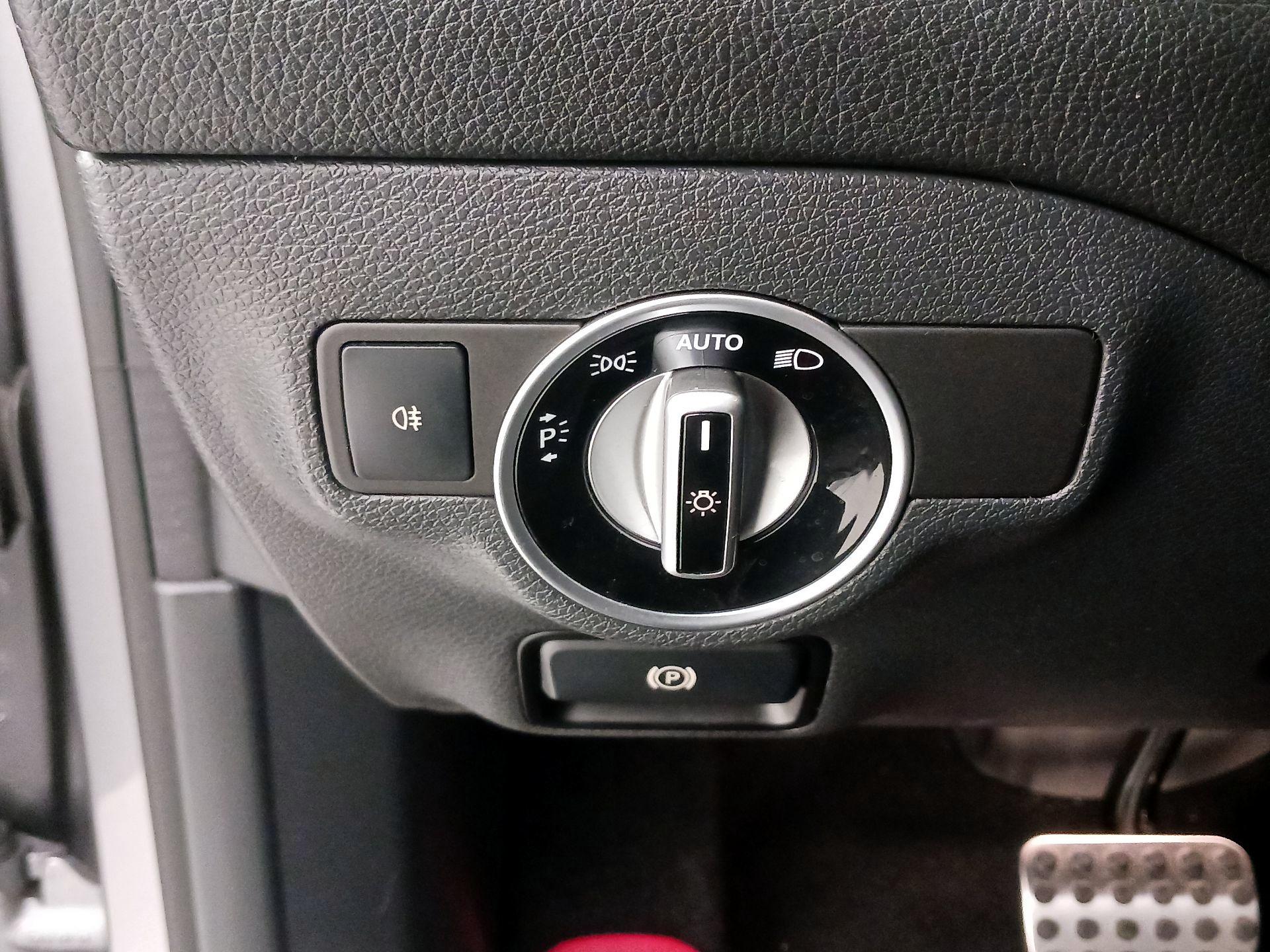 Thumbnail: 2015 Mercedes-Benz CLA - 13