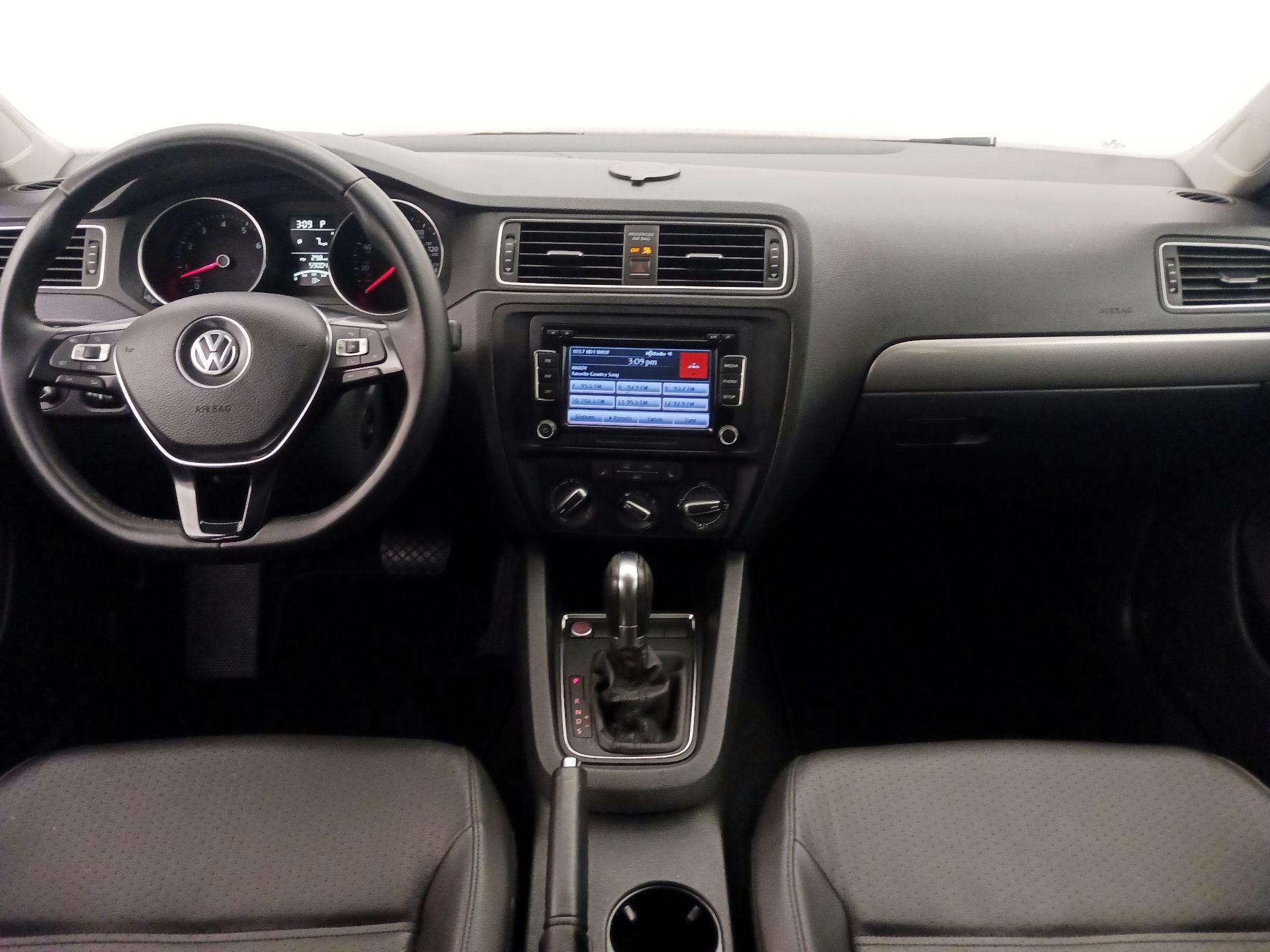 Thumbnail: 2015 Volkswagen Jetta - 9