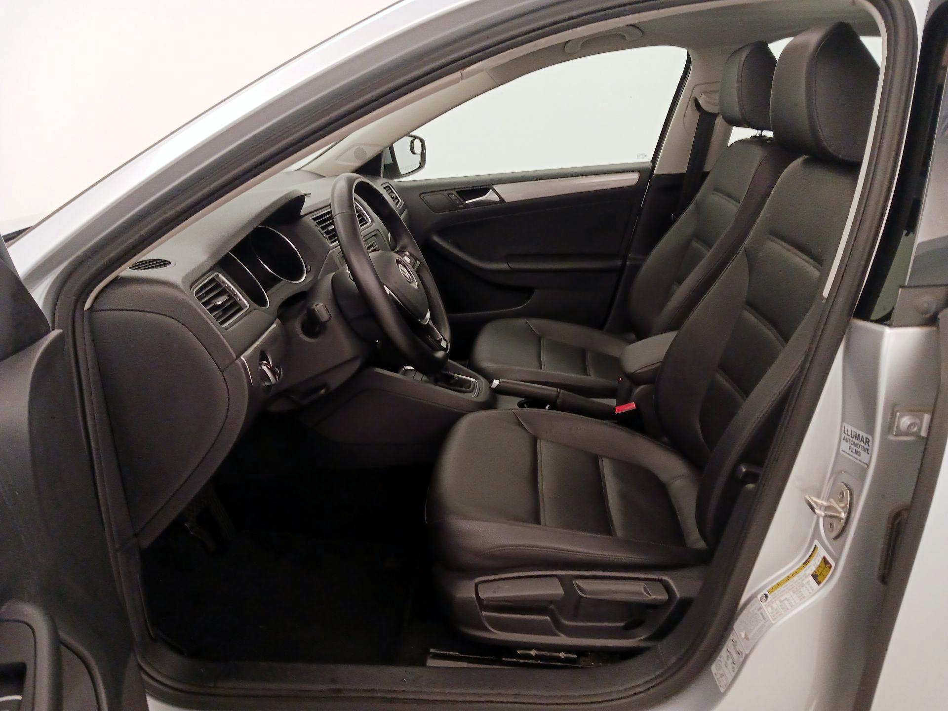 Thumbnail: 2015 Volkswagen Jetta - 11