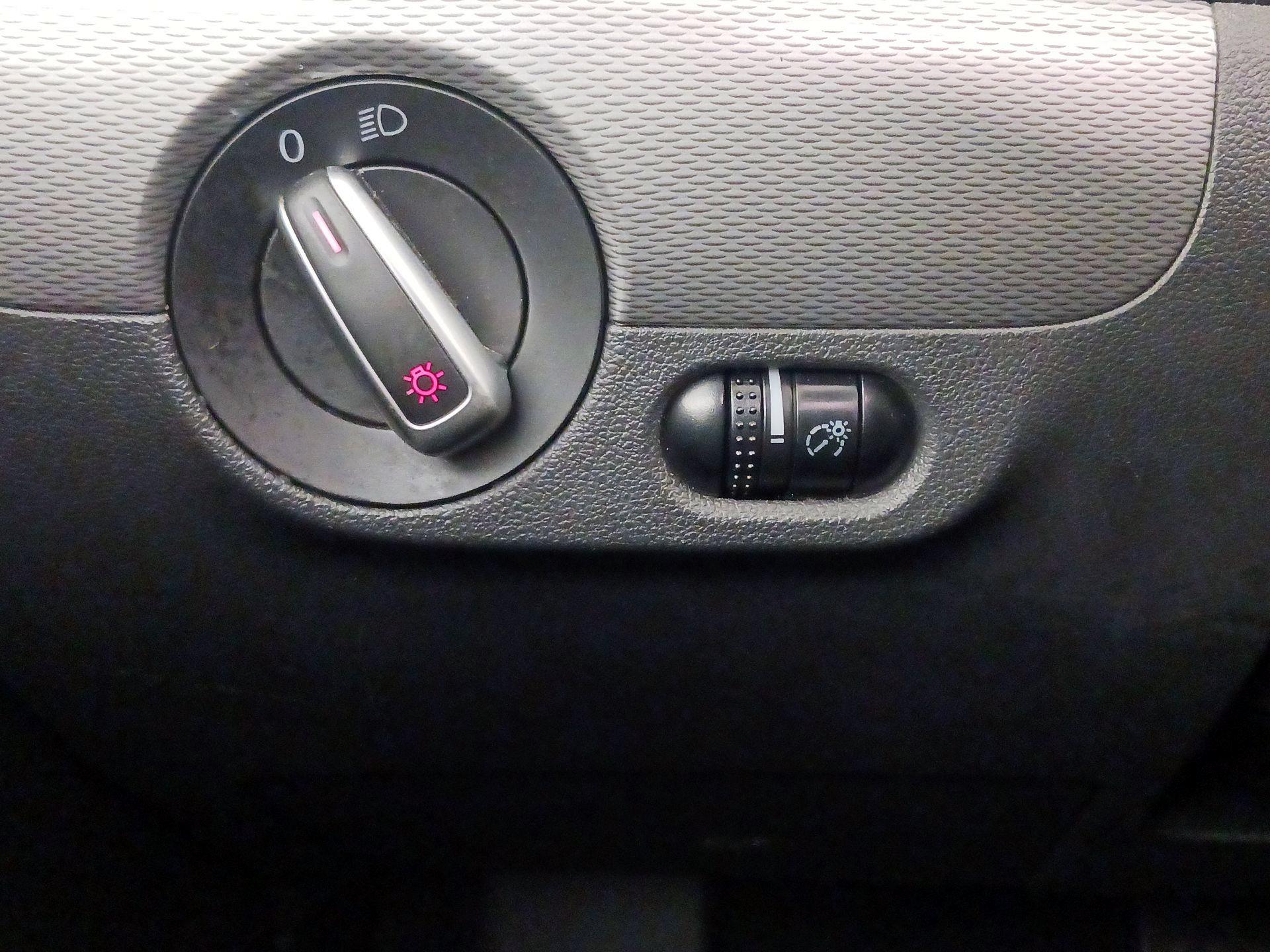 Thumbnail: 2015 Volkswagen Jetta - 13