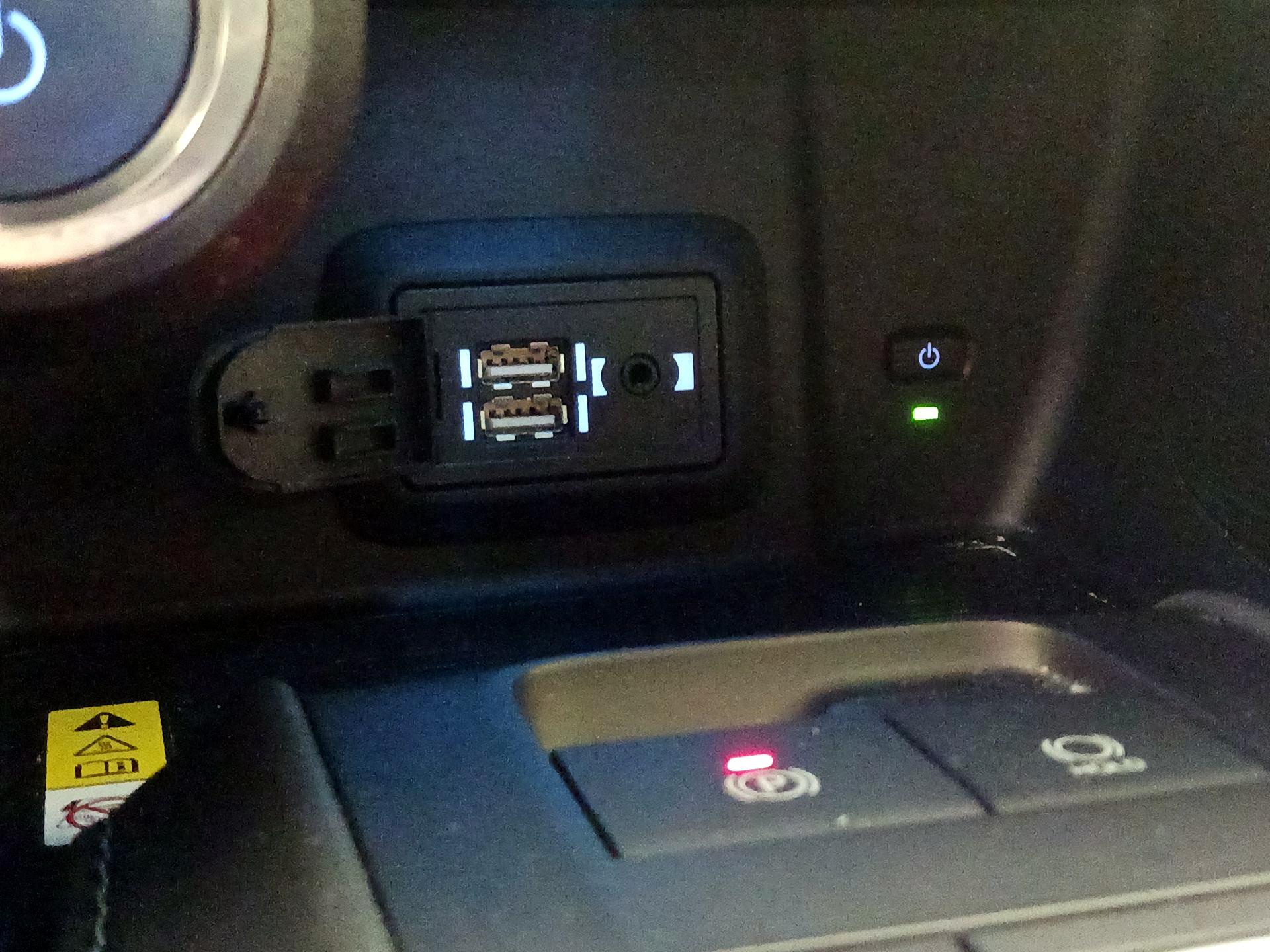 Thumbnail: 2022 Toyota Venza - 19