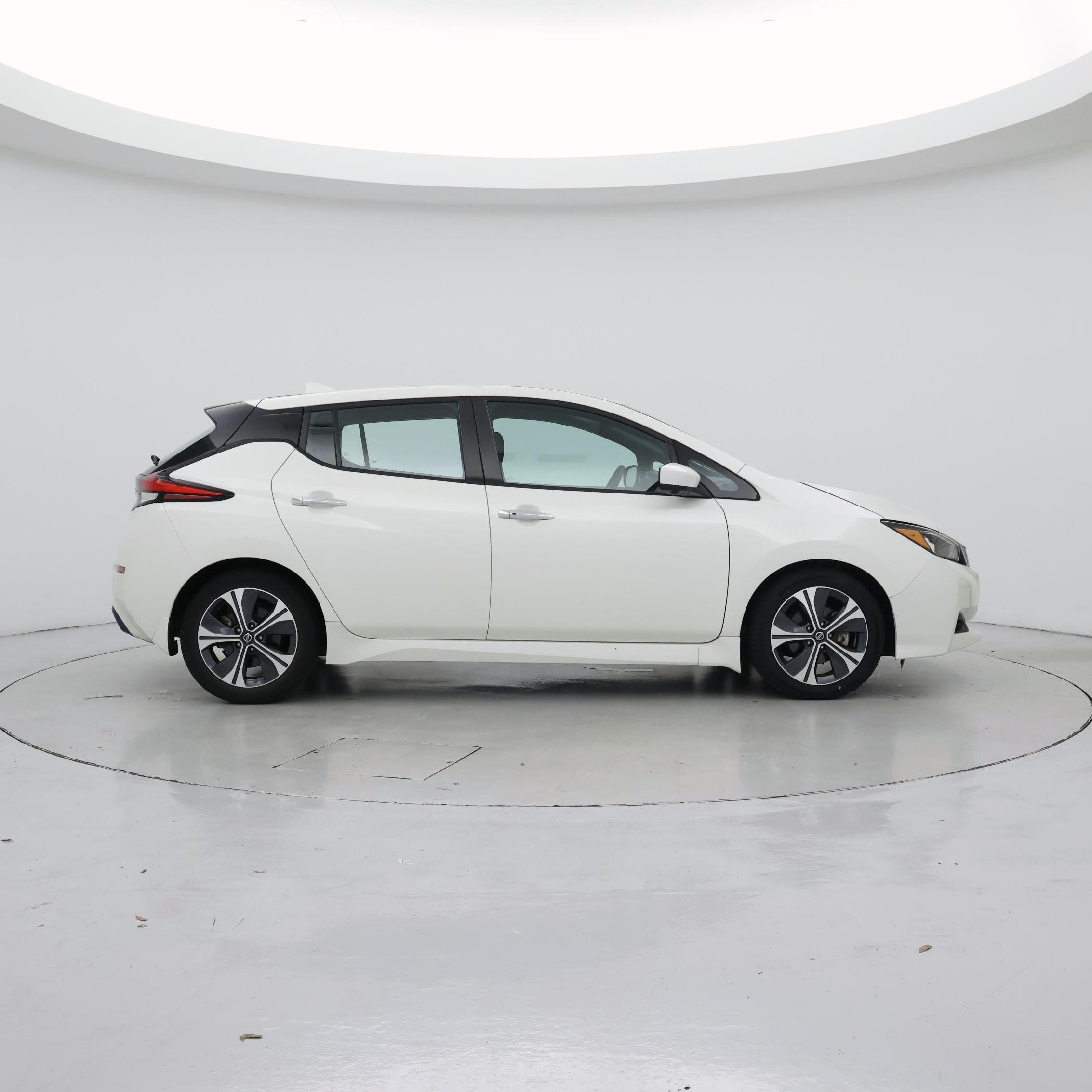 Thumbnail: 2020 Nissan Leaf - 7
