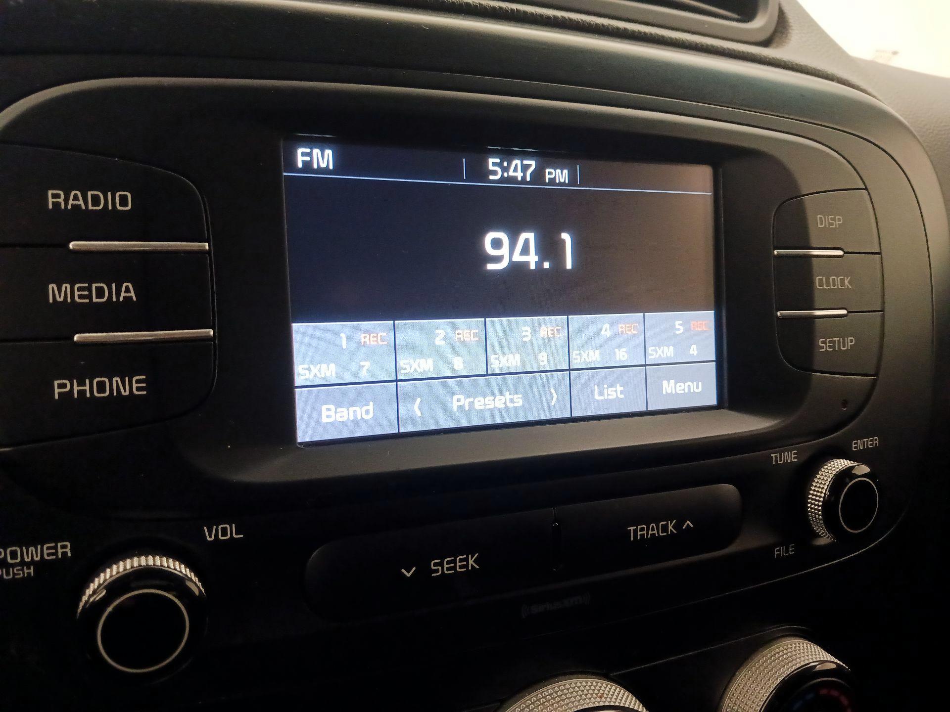 Thumbnail: 2019 Kia Soul - 15