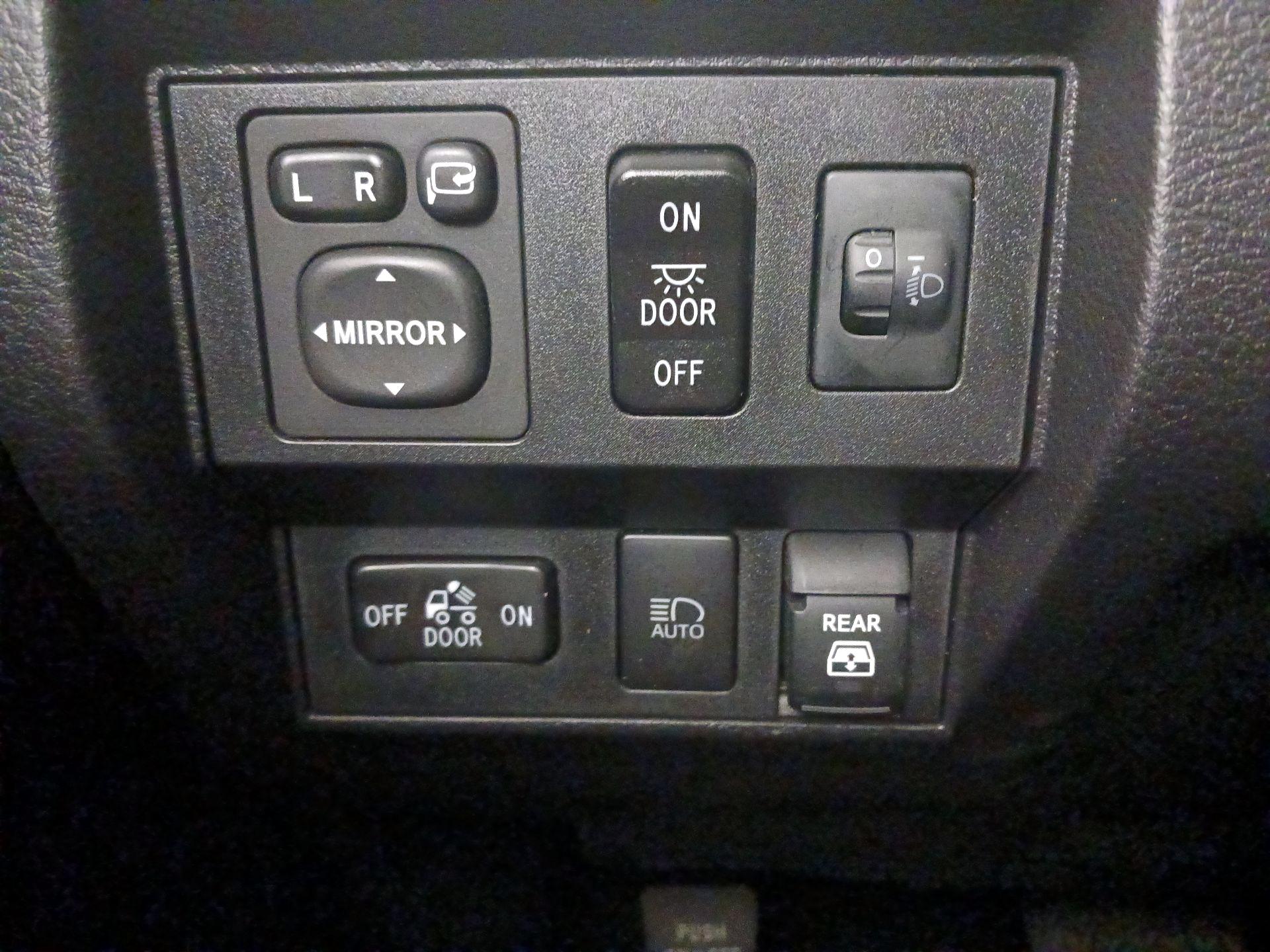 Thumbnail: 2021 Toyota Tundra - 13