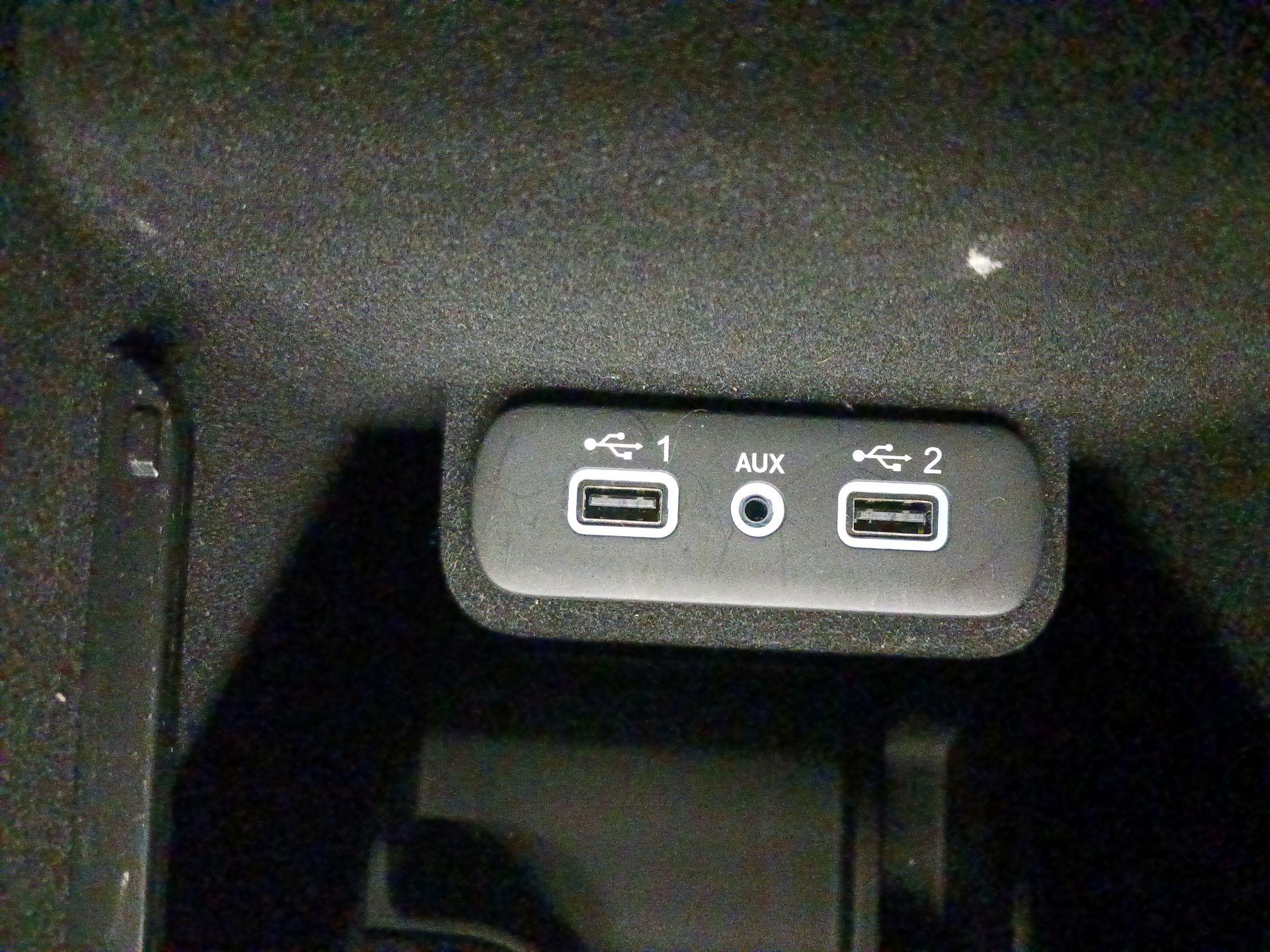 Thumbnail: 2020 Dodge Charger - 19